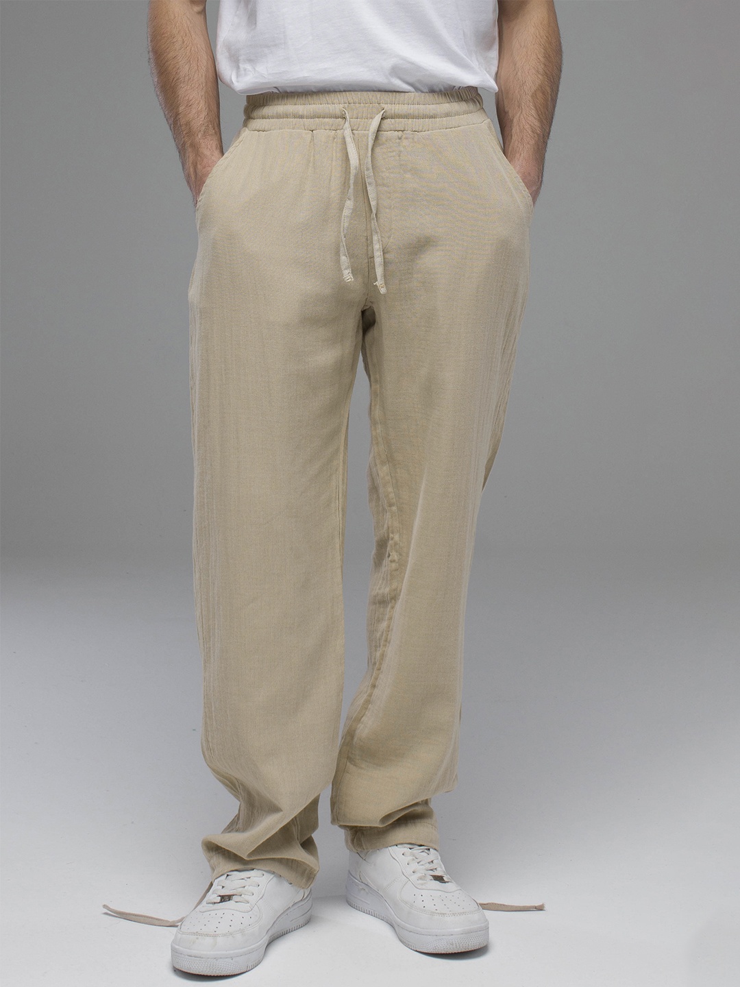 

catch Men Beige Loose Fit Trousers