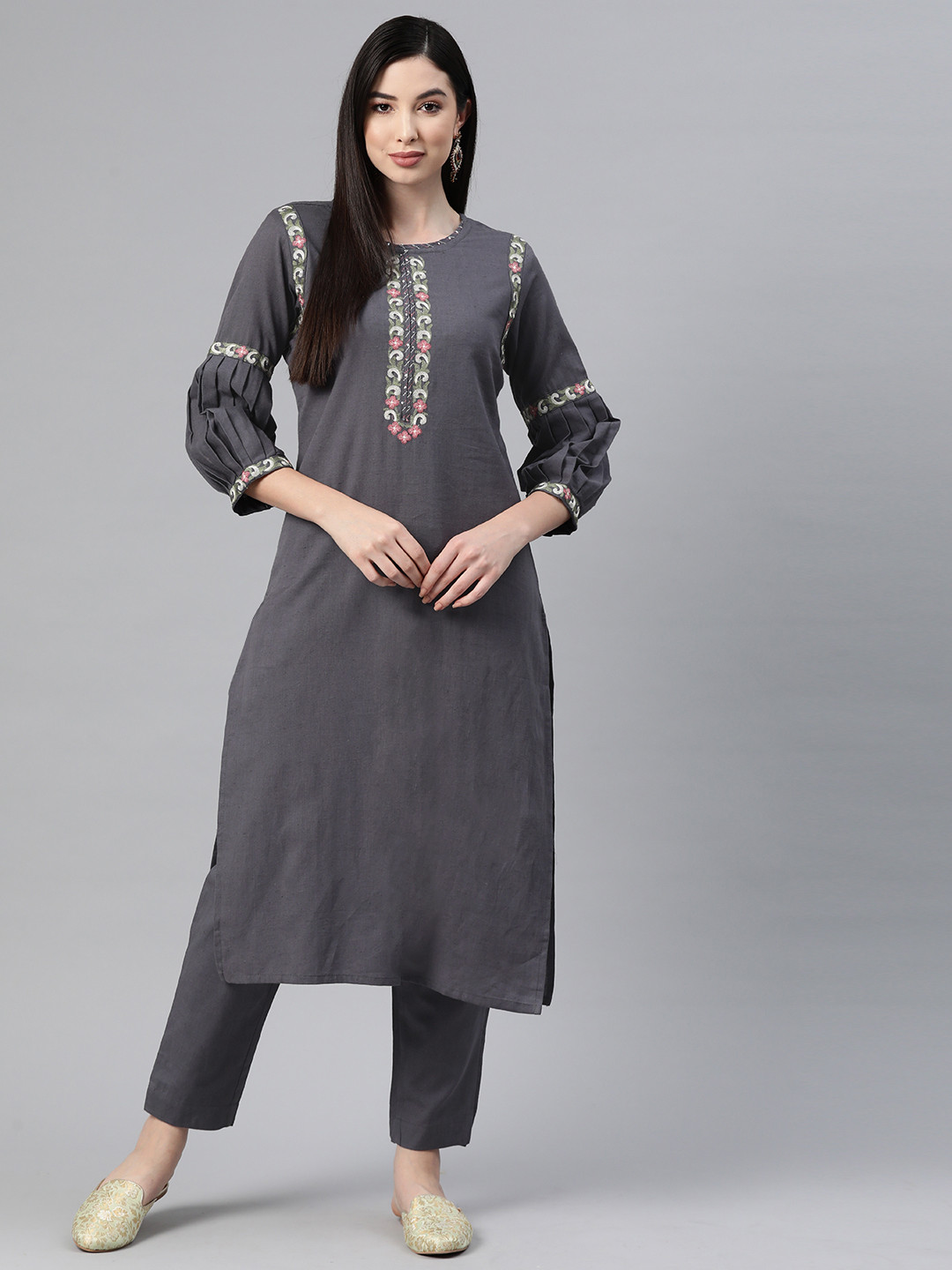 

Readiprint Fashions Floral Embroidered Thread Work Pure Cotton Kurta With Trousers, Grey