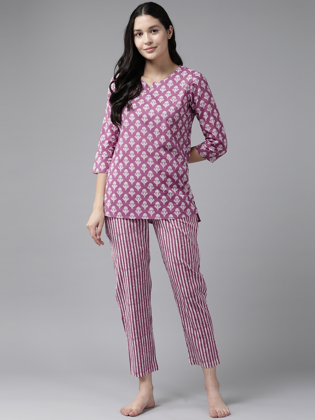 

Prakrti Women Floral Printed Cotton Night suit, Pink