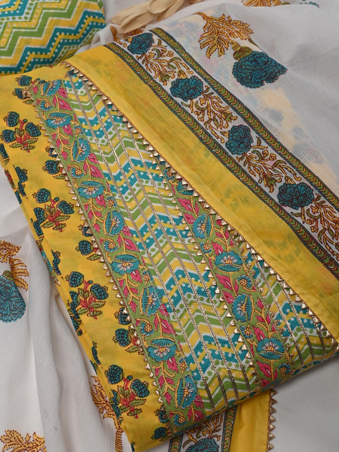 

Meena Bazaar Floral Printed Unstitched Dress Material, Yellow