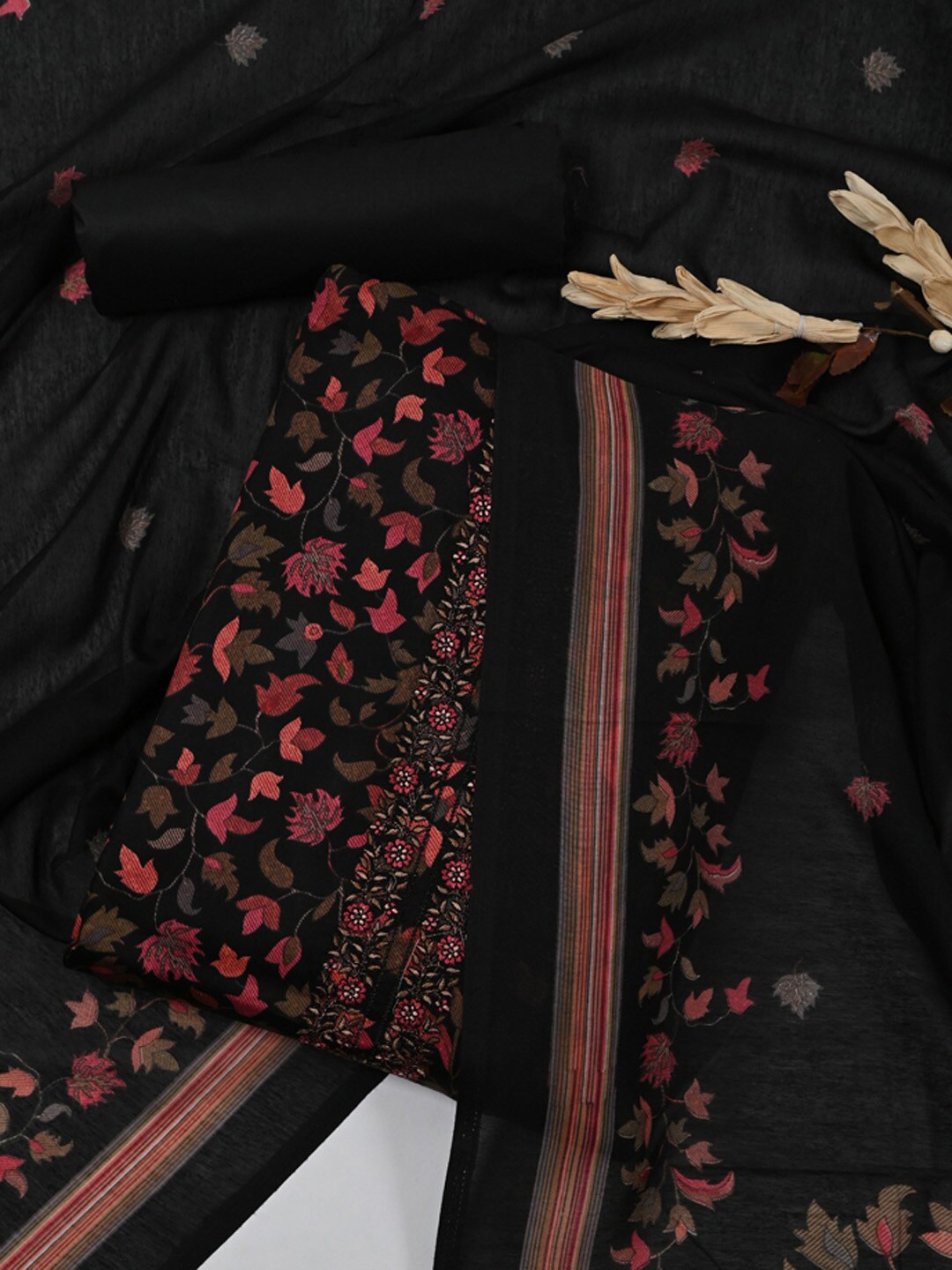 

Meena Bazaar Printed Unstitched Dress Material, Black