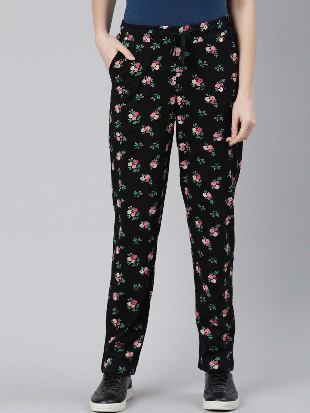 

DIXCY SCOTT Slimz Women Floral Printed Pure Cotton Relaxed-Fit Track Pants, Black