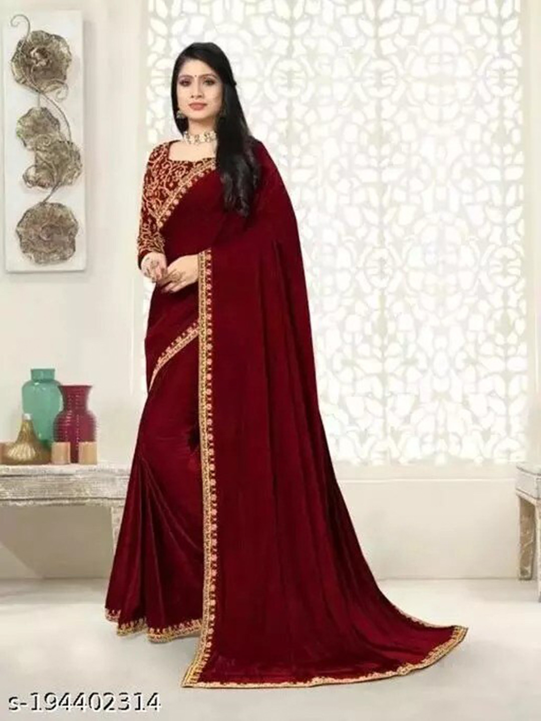 

KALINI Embroidered Bordered Saree, Maroon