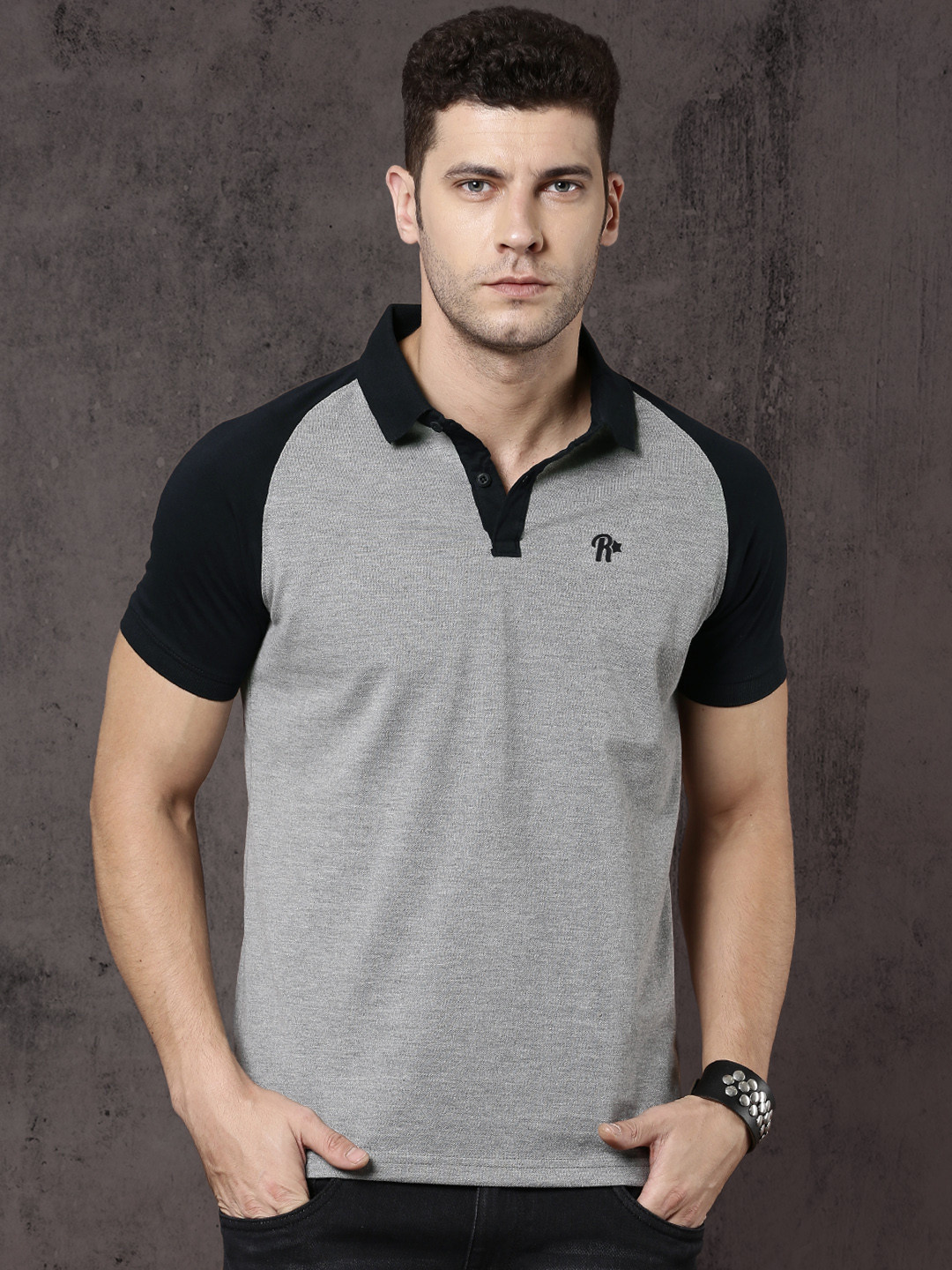

Roadster Men Grey Solid Polo Collar T-shirt