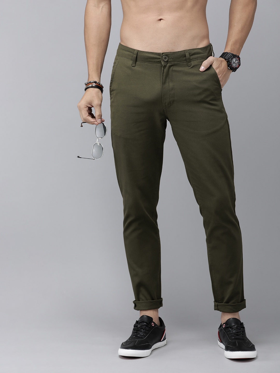 

Roadster Men Comfort Solid Chinos Trousers, Green
