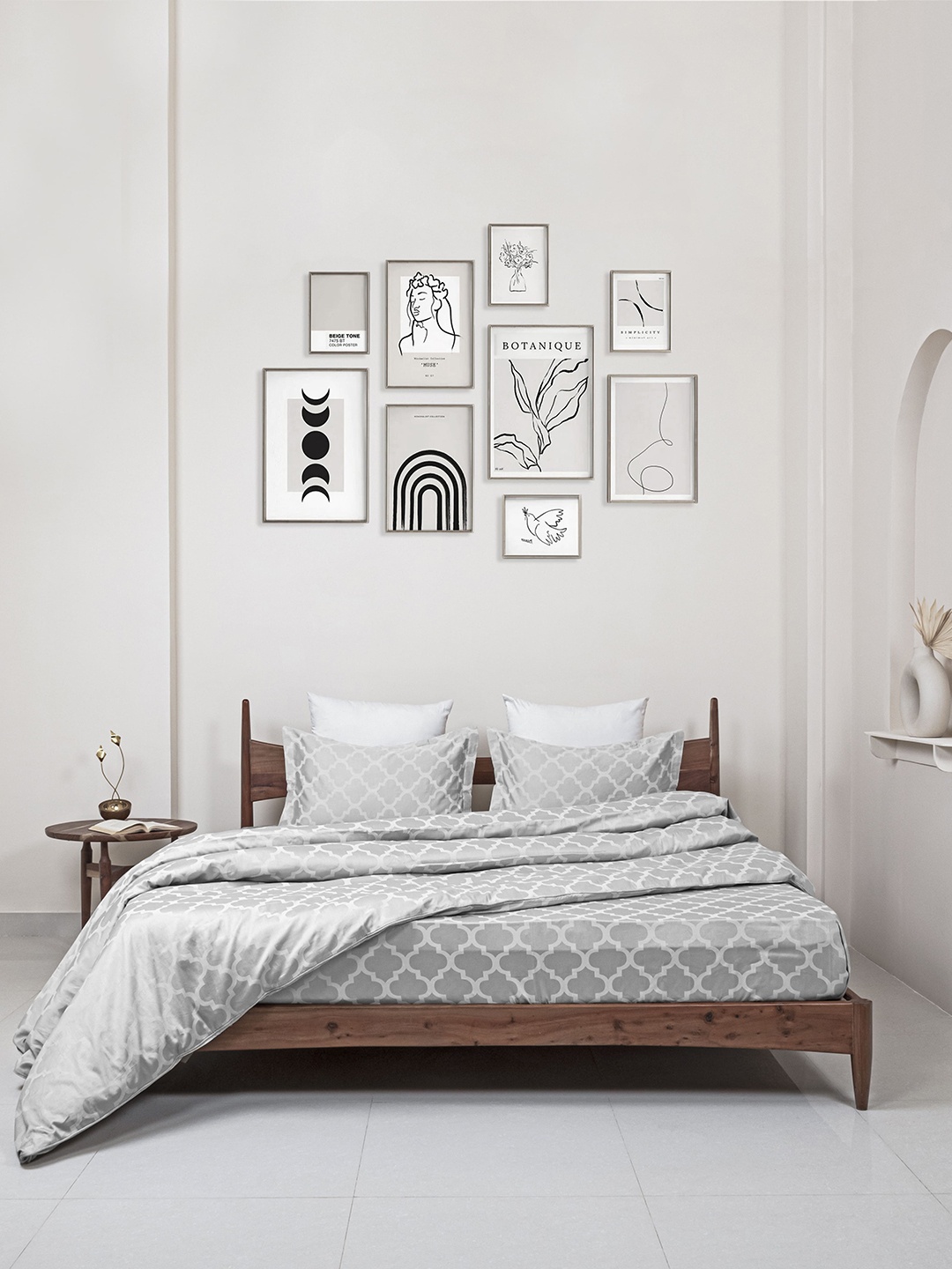 

Clasiko Grey Cotton Ethnic Motifs Printed 400TC King Size Duvet Cover With 2 Pillow Covers