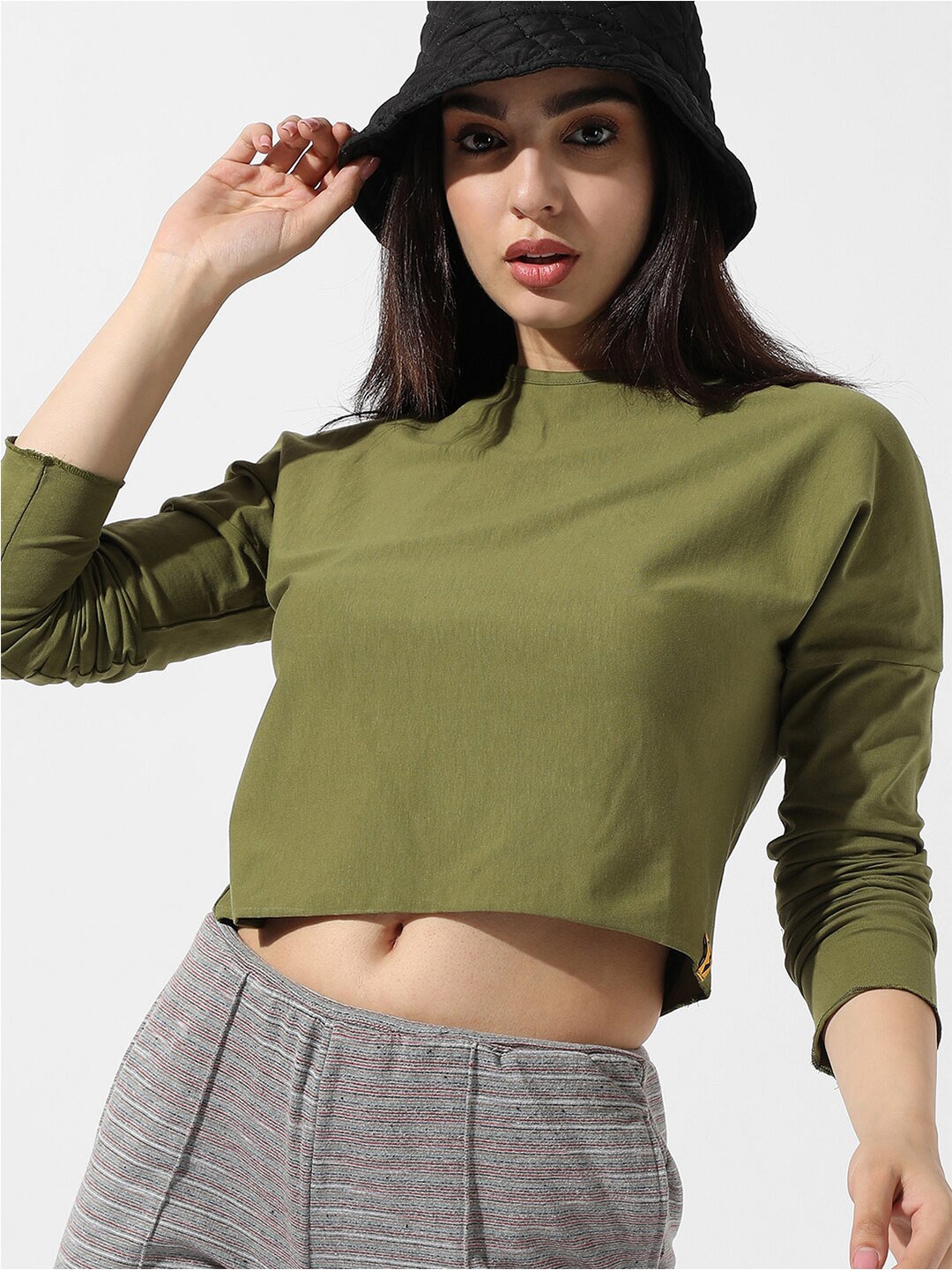 

Campus Sutra Green Round Neck Regular Crop Top