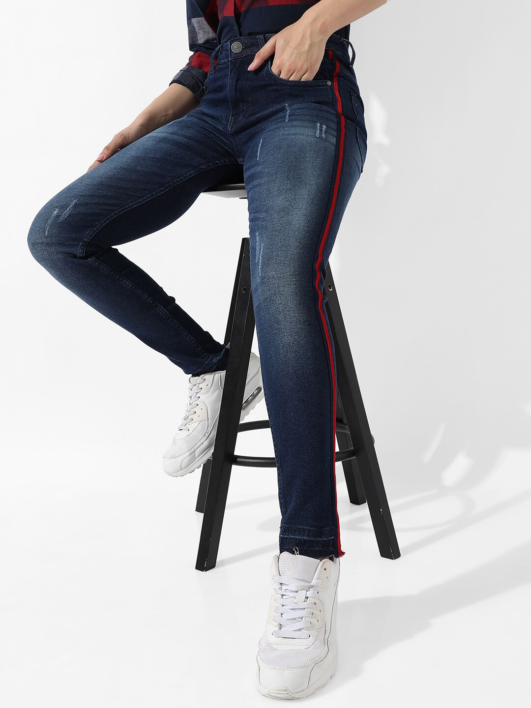 

Campus Sutra Women Navy Blue Smart Skinny Fit Mildly Distressed Stretchable Jeans