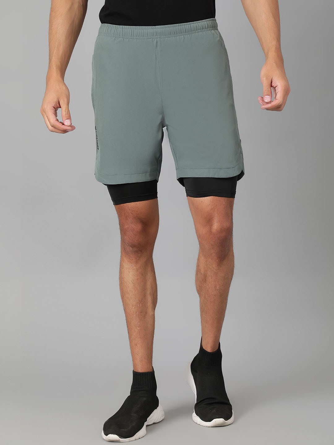 

SPORT SUN Men Mid-Rise Above Knee Sports Shorts, Green
