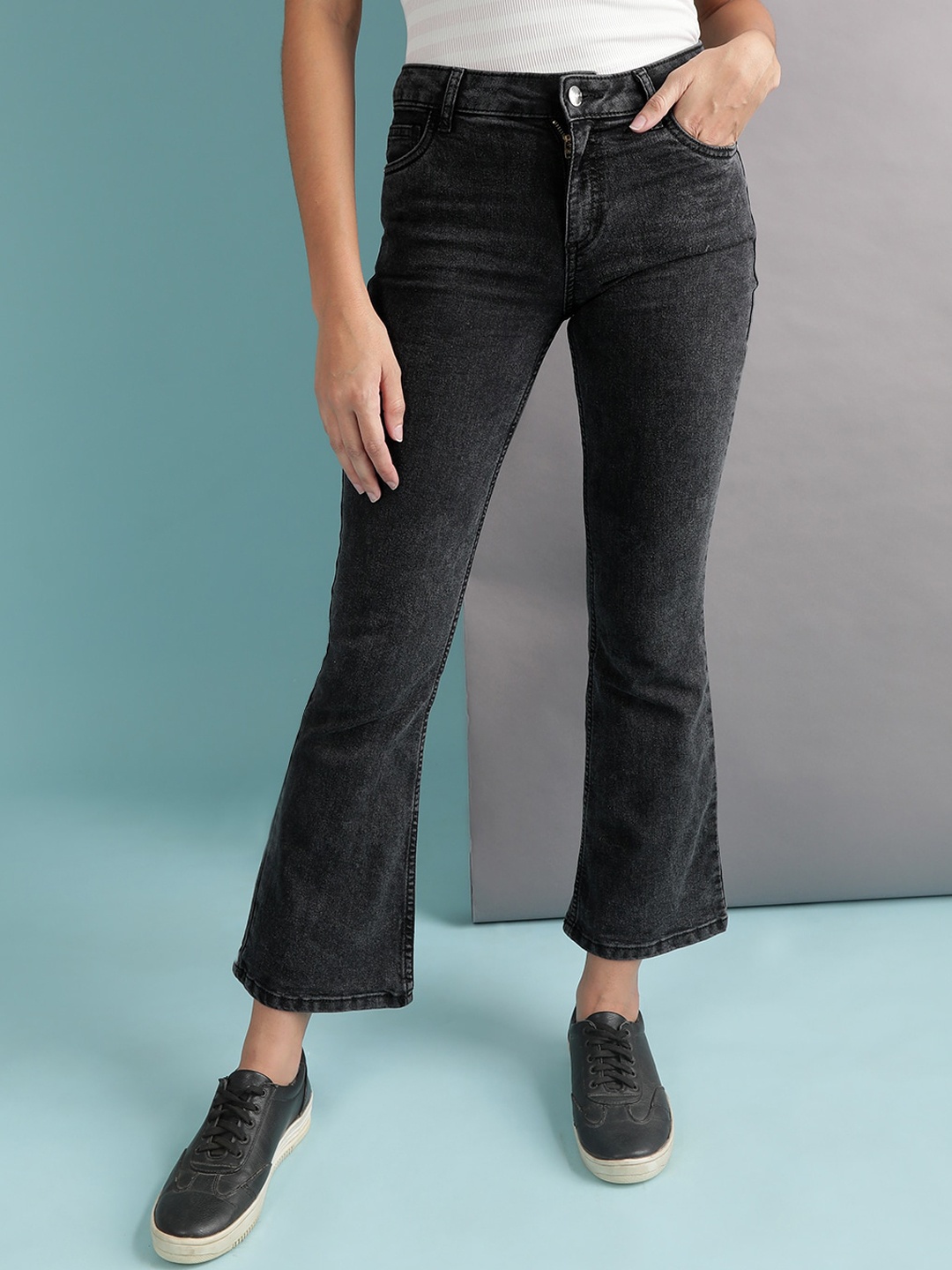 

Freehand by The Indian Garage Co Women Grey Bootcut High-Rise Light Fade Stretchable Jeans