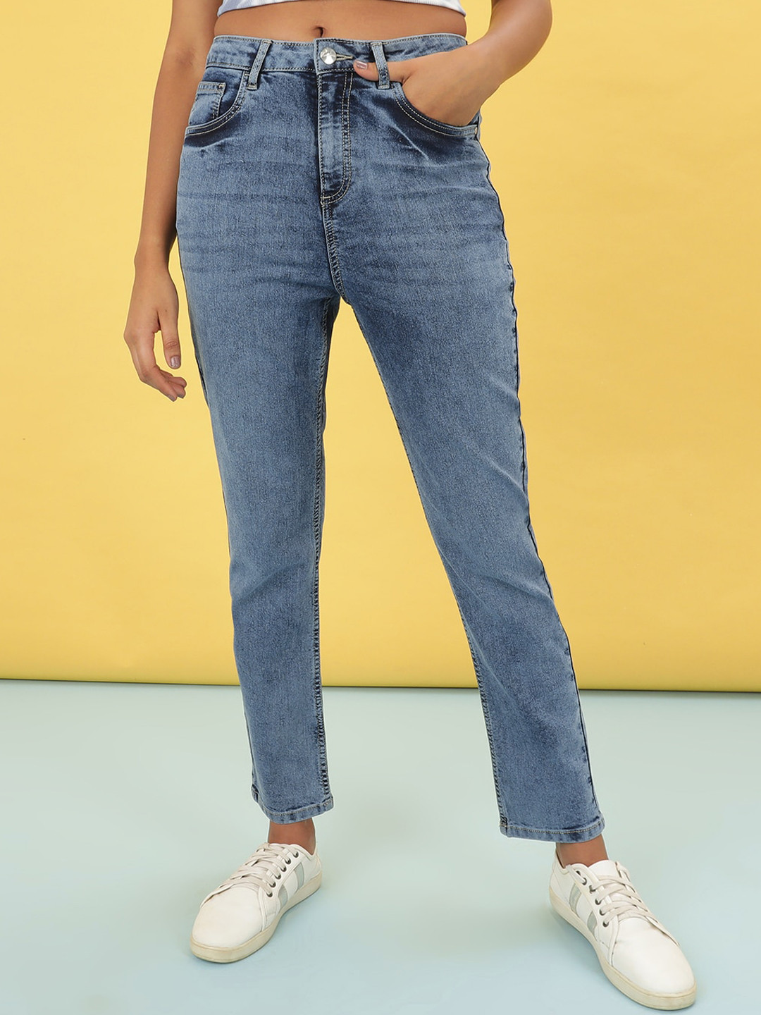 

Freehand Women Blue Straight Fit High-Rise Heavy Fade Jeans
