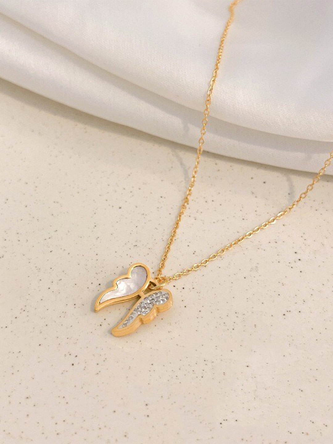 

VIEN Gold-Plated Butterfly Wing Necklace