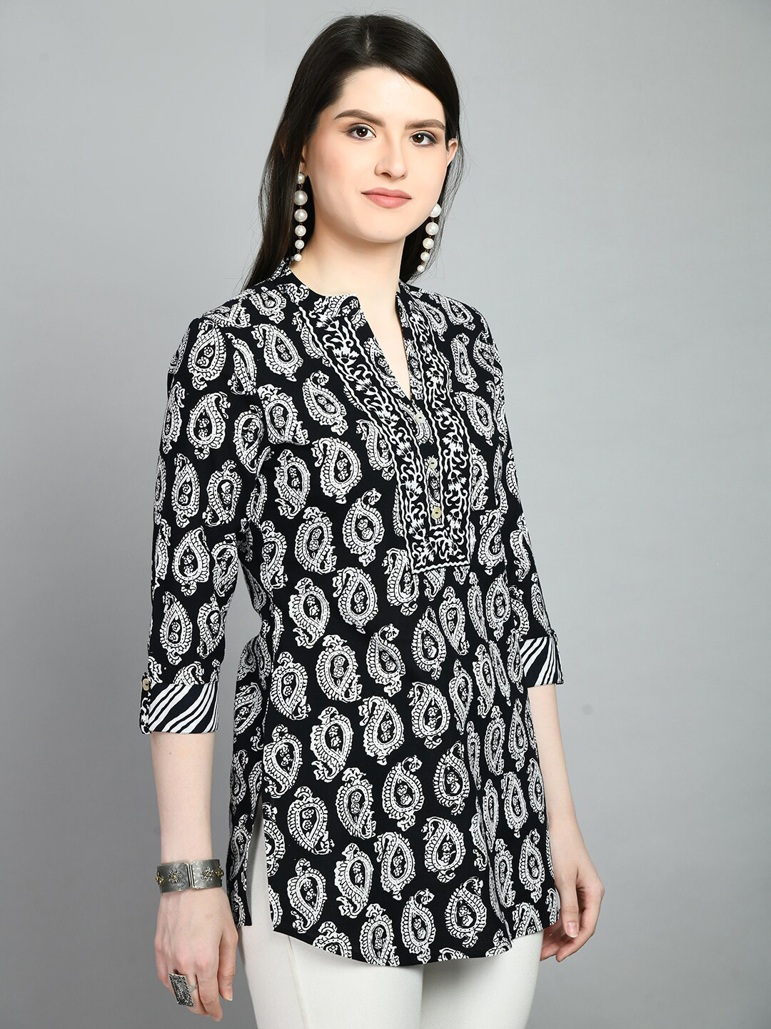 

MEESAN Mandarin Collar Paisley Printed Cotton Kurti, Black