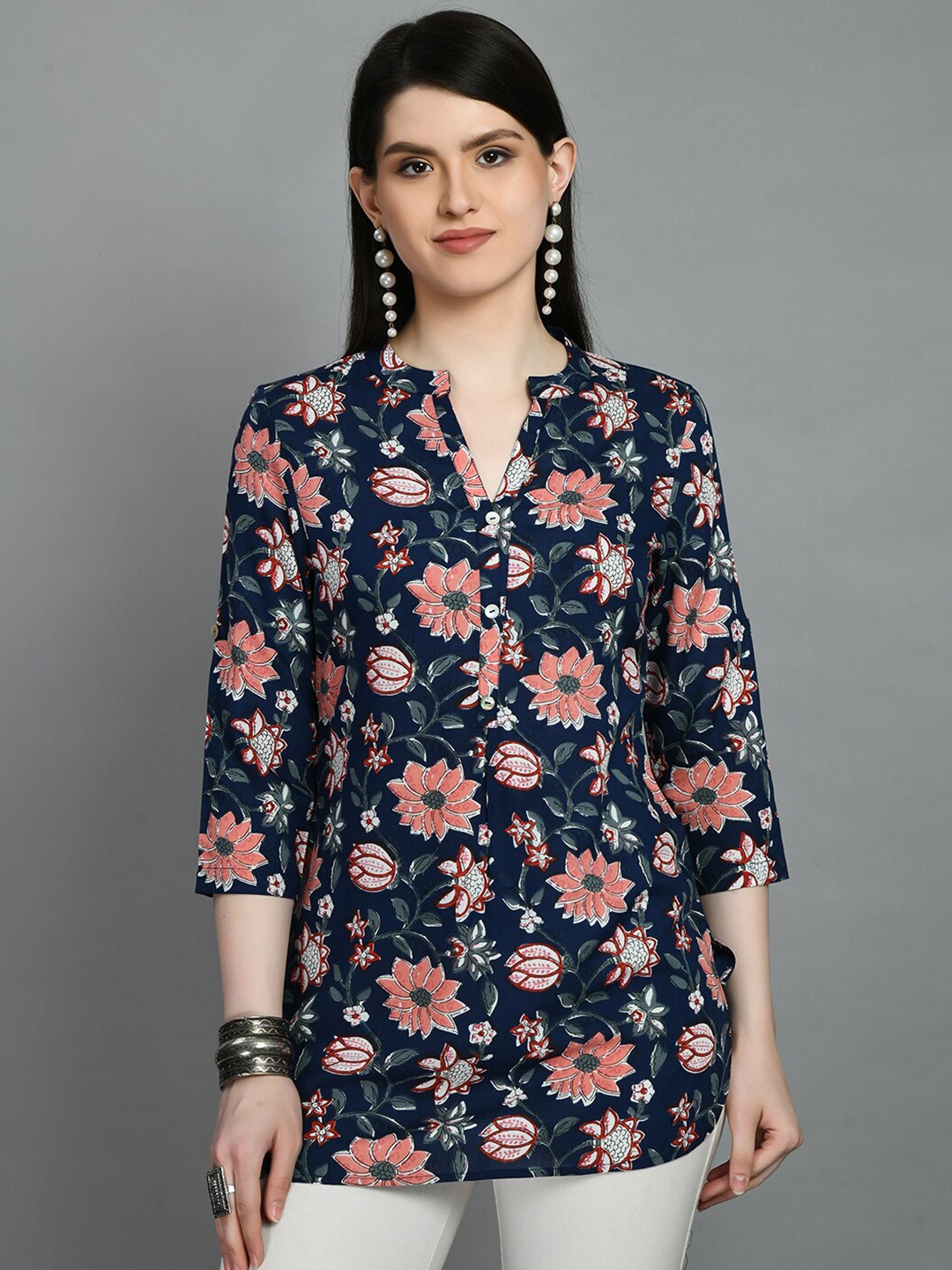 

MEESAN Mandarin Collar Floral Printed Kurti, Blue