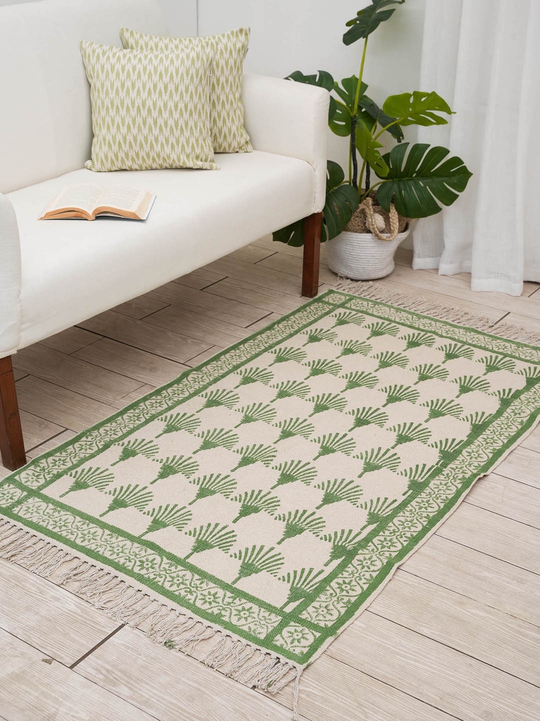 

Ariana Dari Green & Beige Block Printed Pure Cotton Carpet