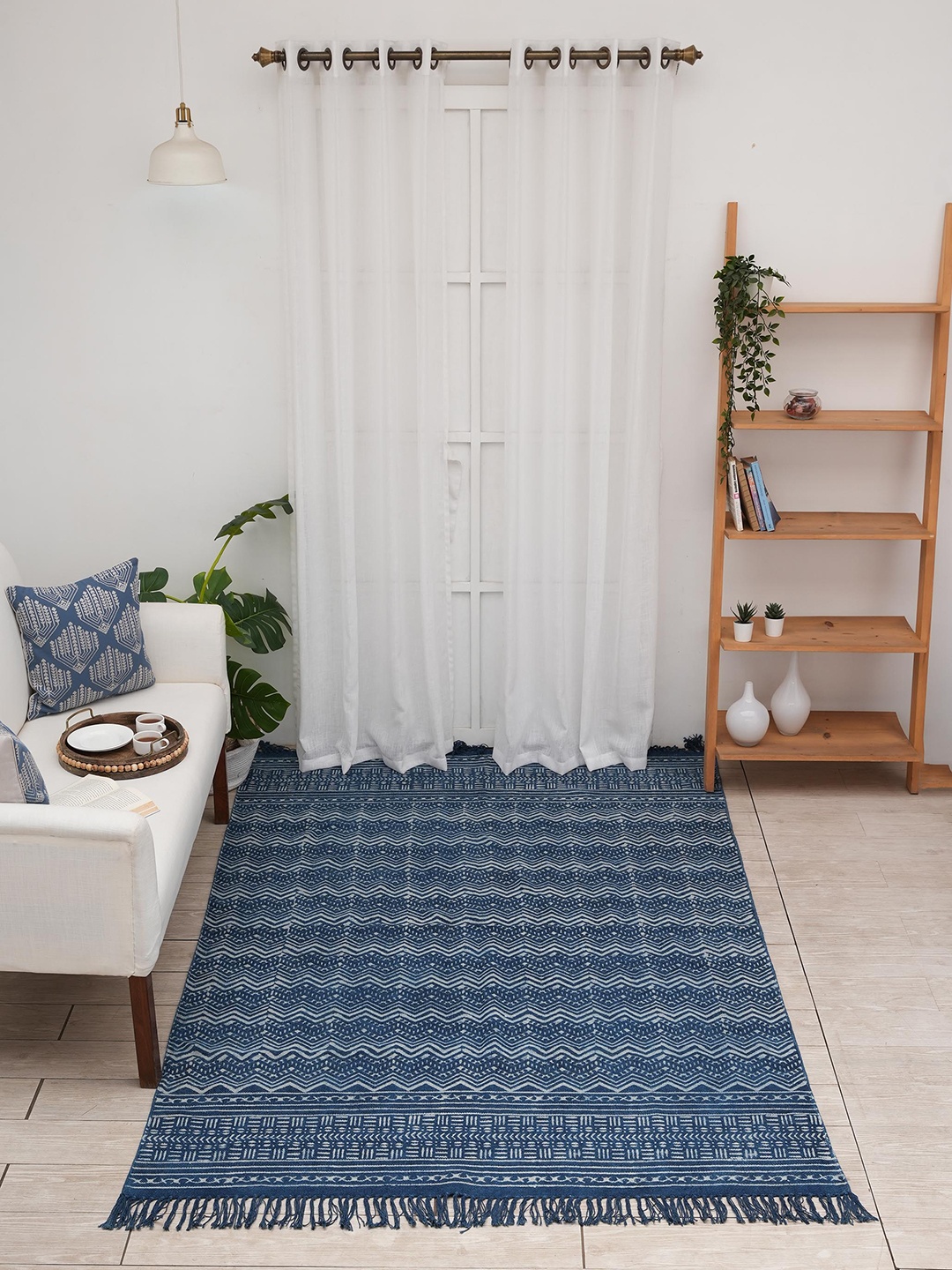 

Ariana Dari Navy-Blue & White Block Printed Pure Cotton Carpet