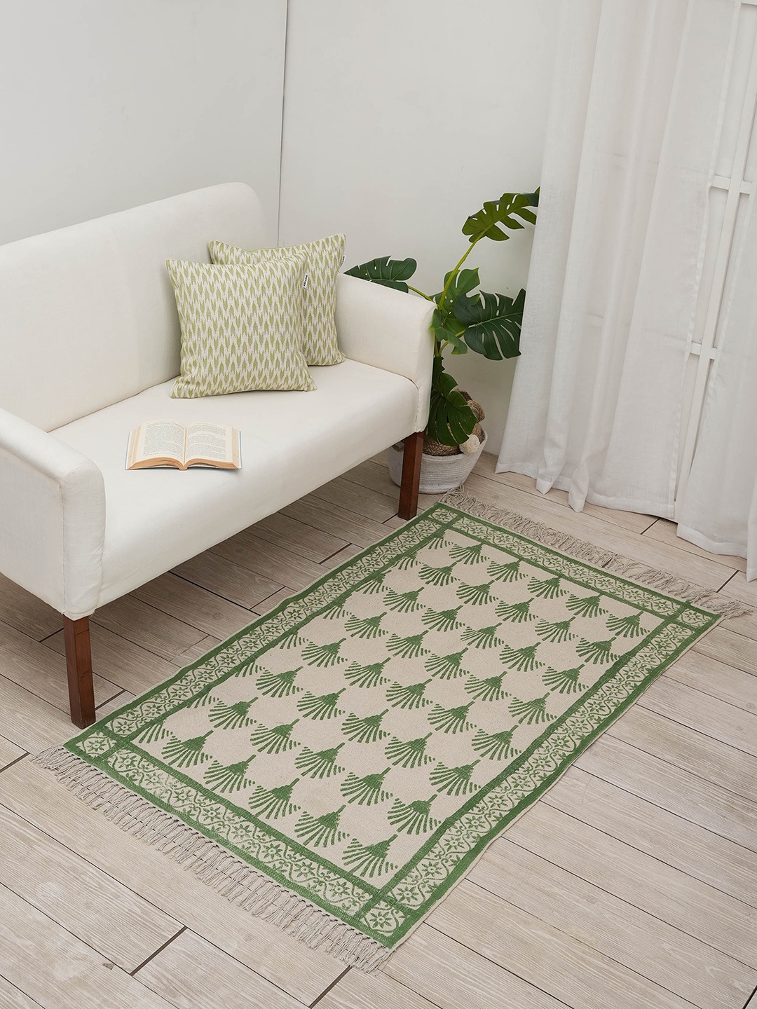 

Ariana Dari Green & Beige Block Printed Pure Cotton Carpet