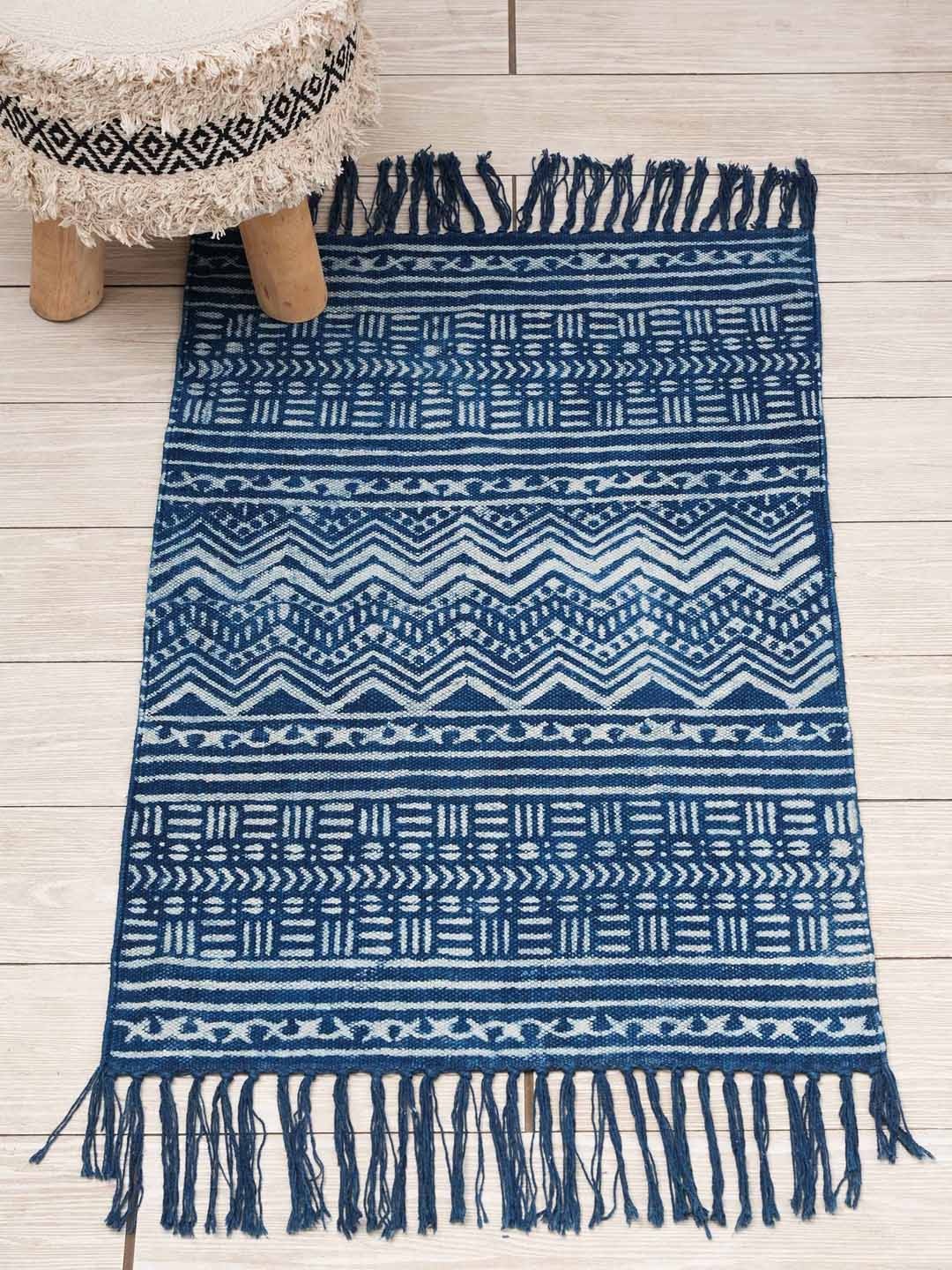 

Ariana Dari Navy-Blue & White Block Printed Pure Cotton Carpet