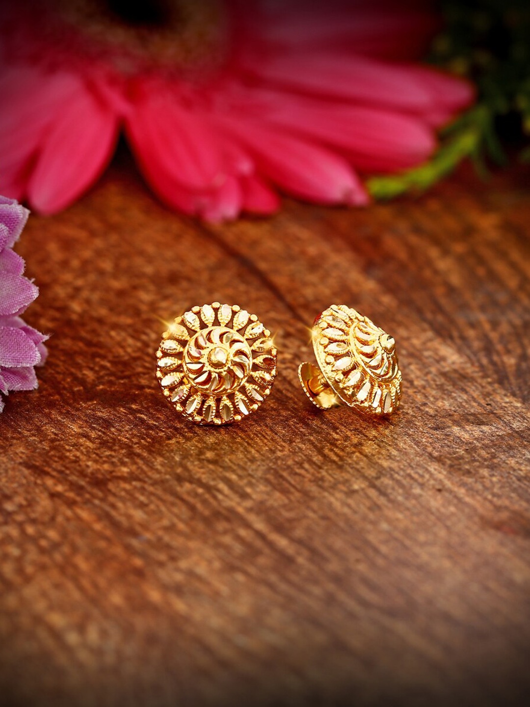 

Vighnaharta Gold-Plated Floral Studs Earrings