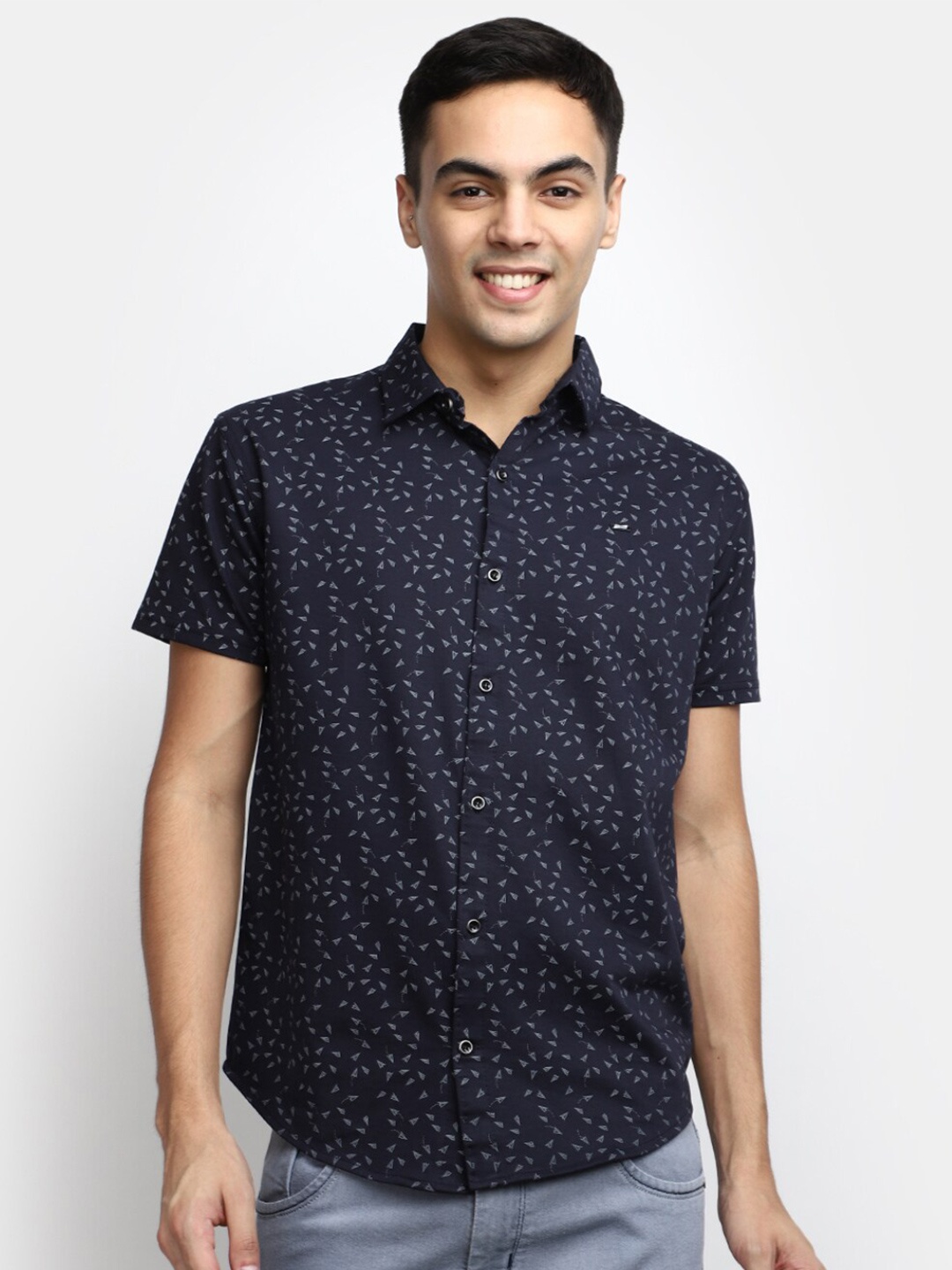 

V-Mart Men Printed Cotton Shirt, Navy blue