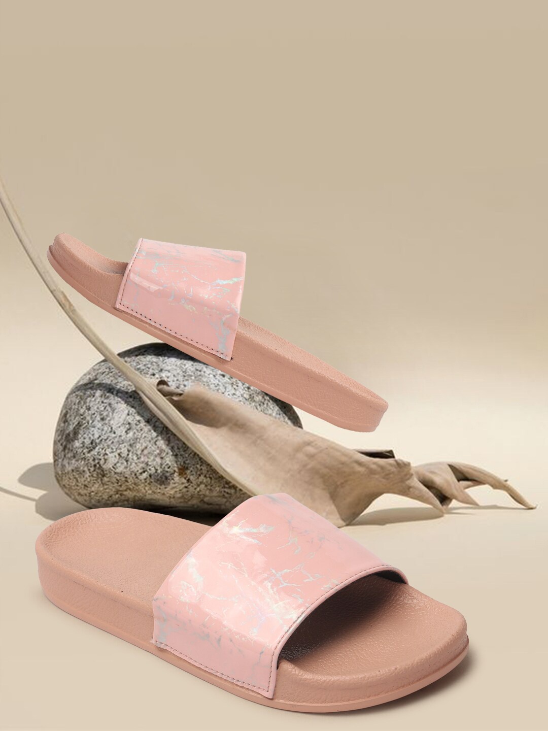 

Colo Women Printed Sliders, Peach