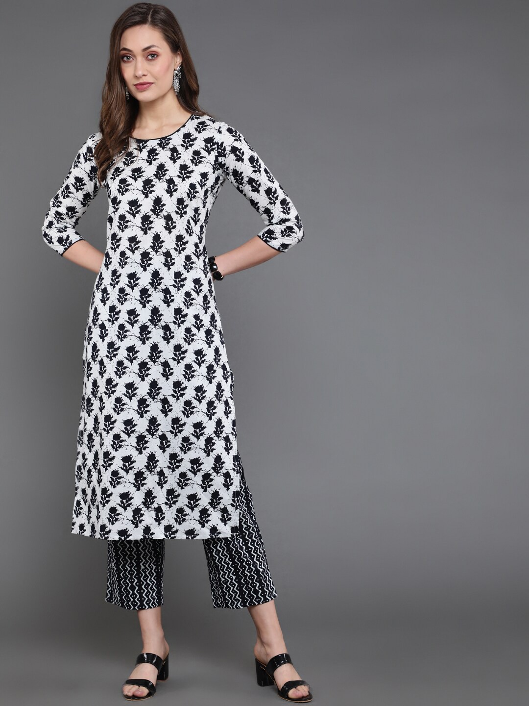 

antaran Floral Printed Pure Cotton Kurta with Trousers, White