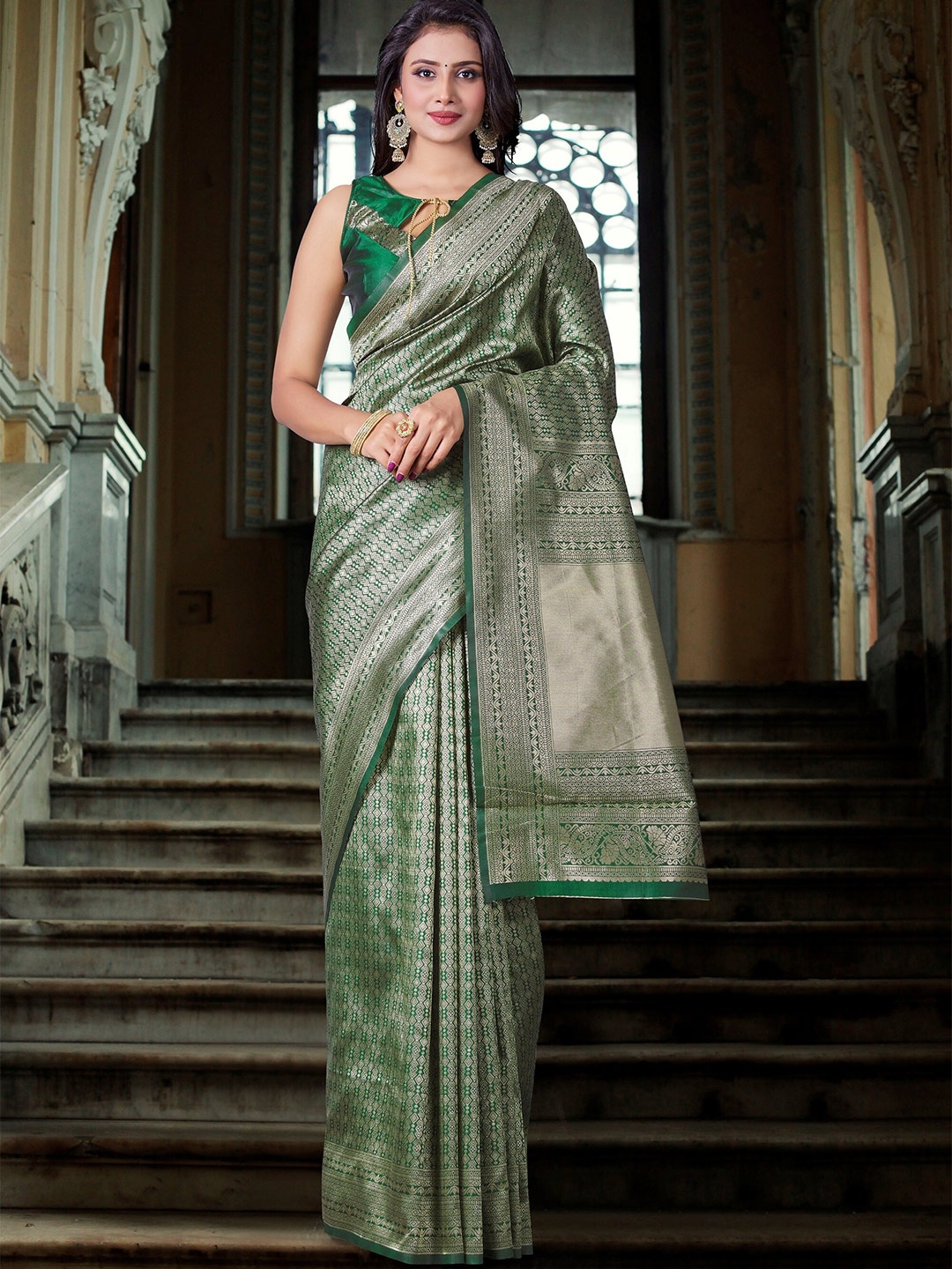 

Fashion Booms Ethnic Woven Design Zari Pure Silk Banarasi Saree, Green
