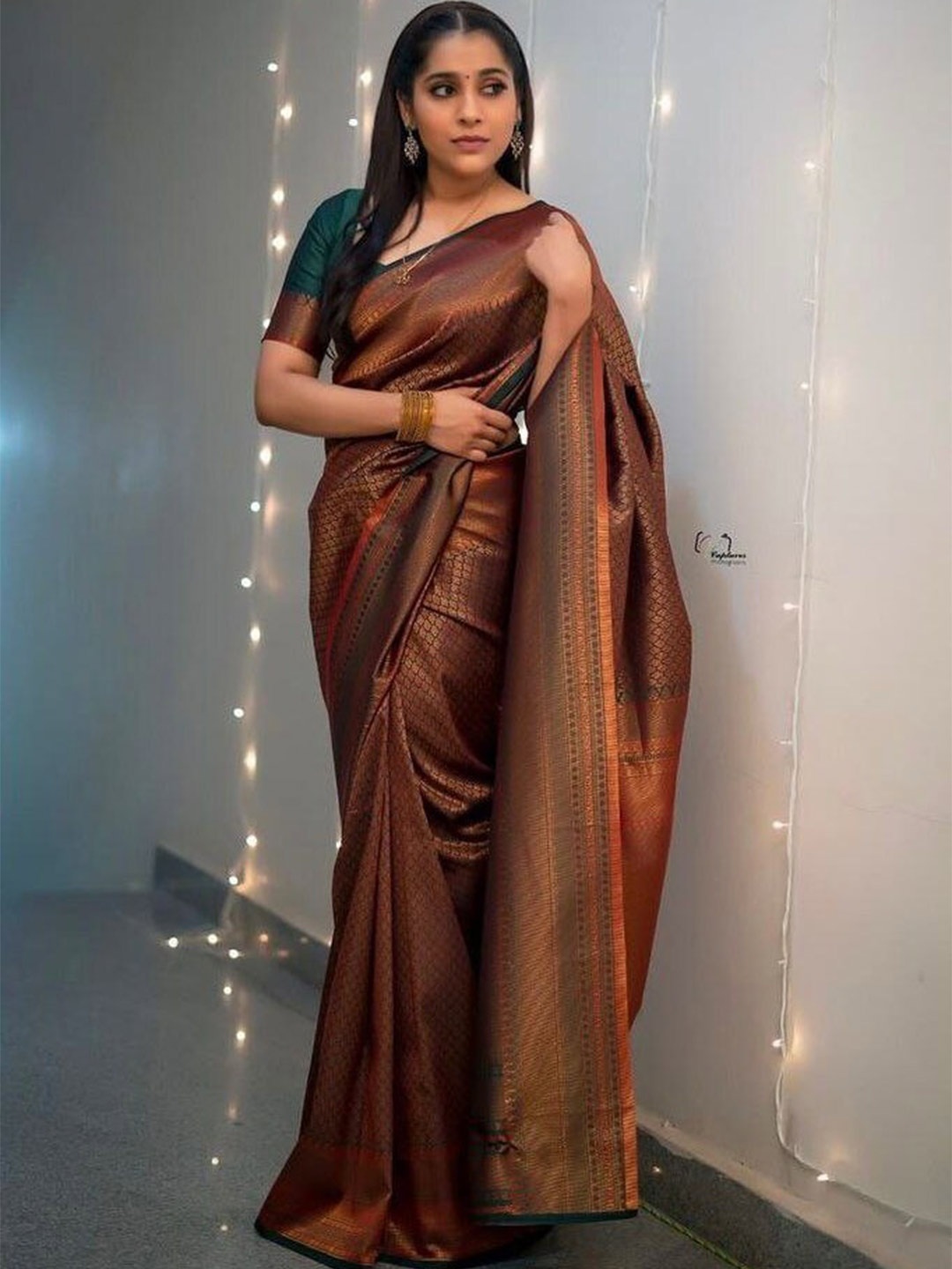 

Fashion Booms Woven Design Zari Pure Silk Banarasi Saree, Brown