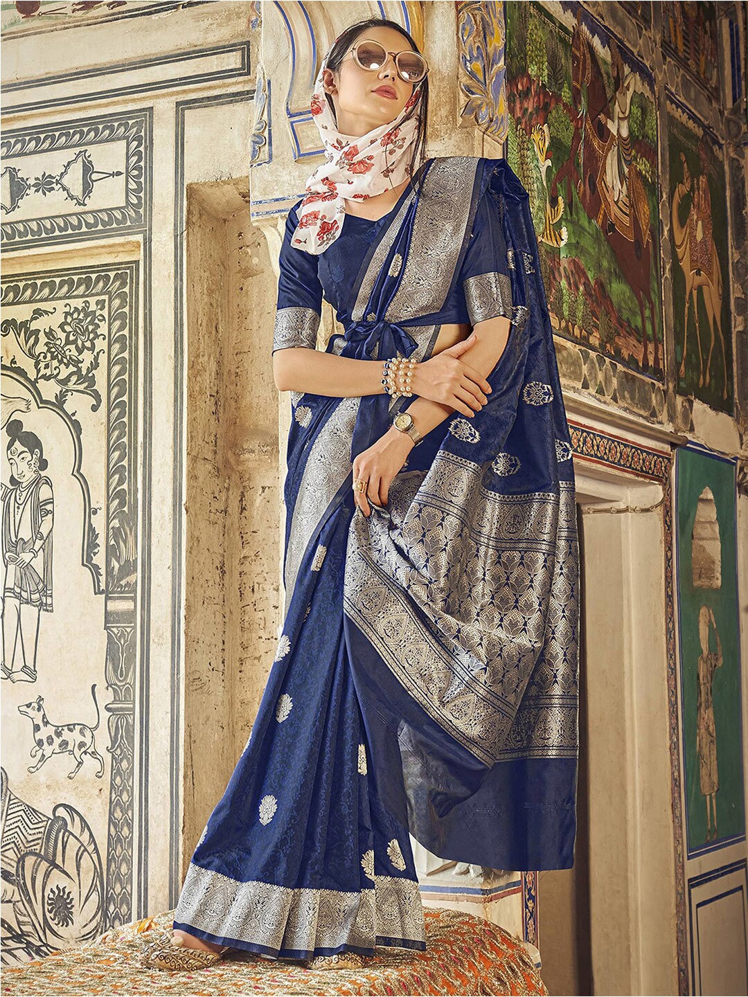 

Mitera Navy Blue & Gold-Toned Zari Bandhani Saree