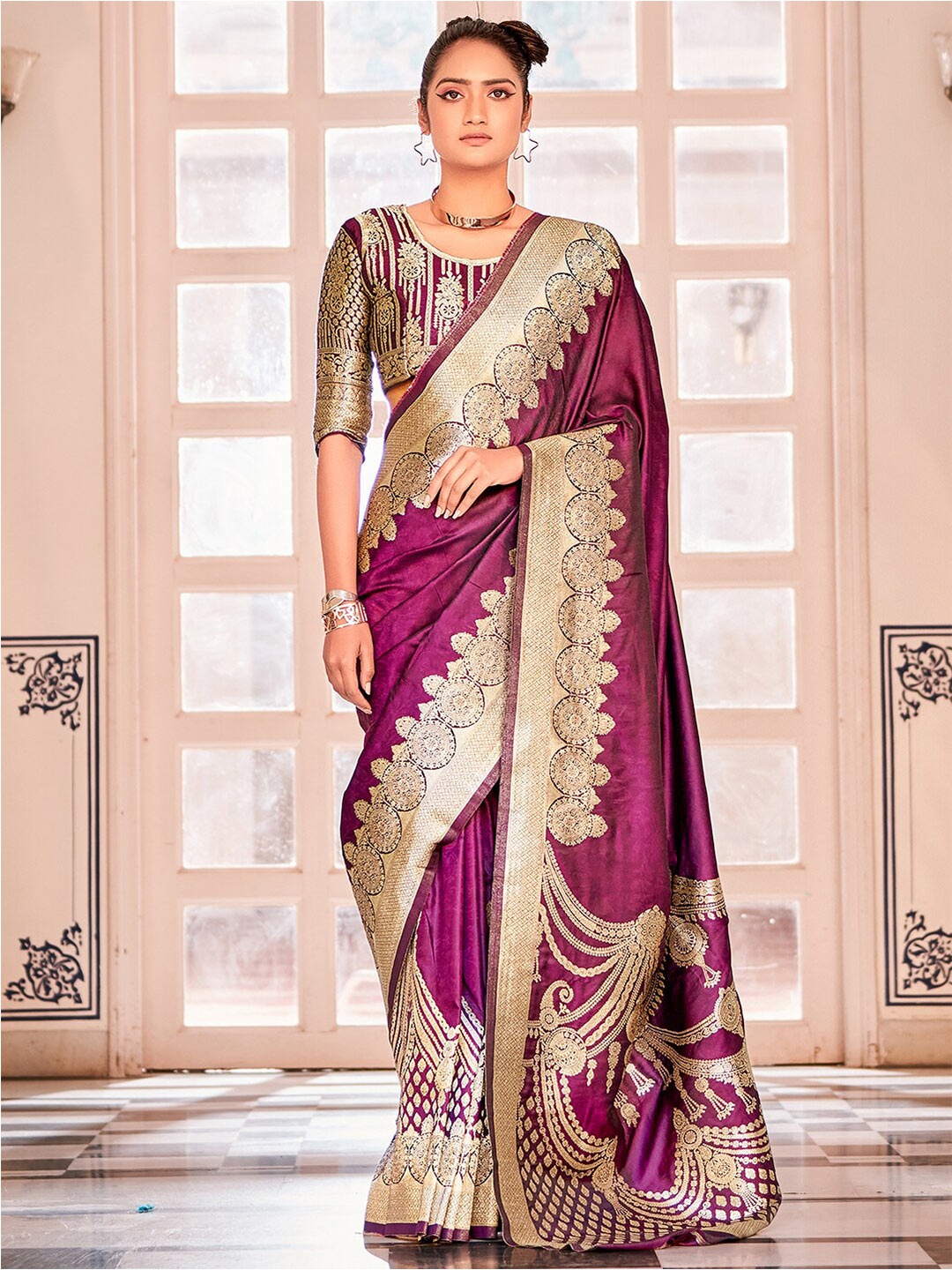 

Mitera Purple & Gold-Toned Zari Bandhani Saree