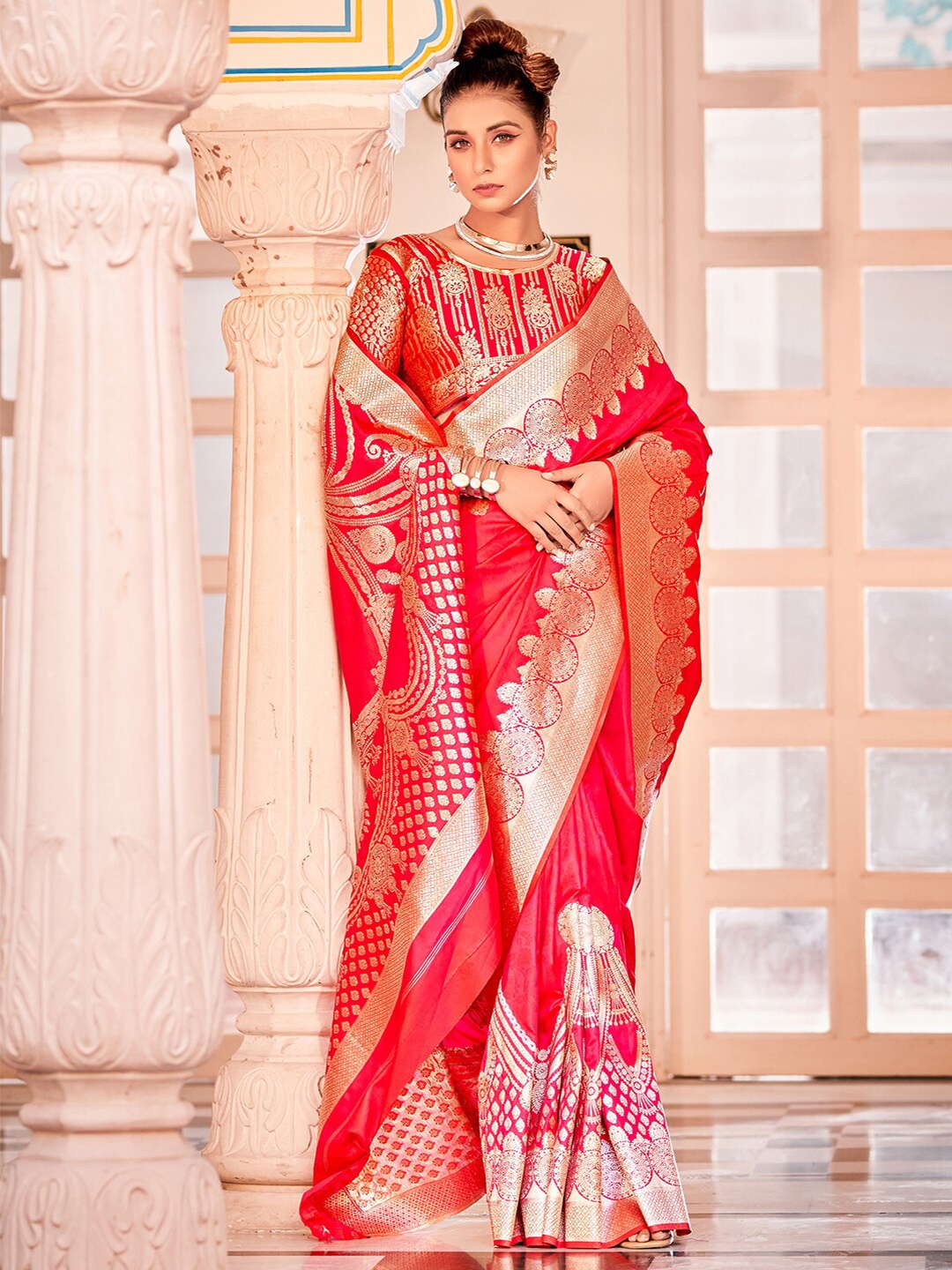 

Mitera Pink & Gold-Toned Ethnic Motif Woven Design Zari Banarasi Saree