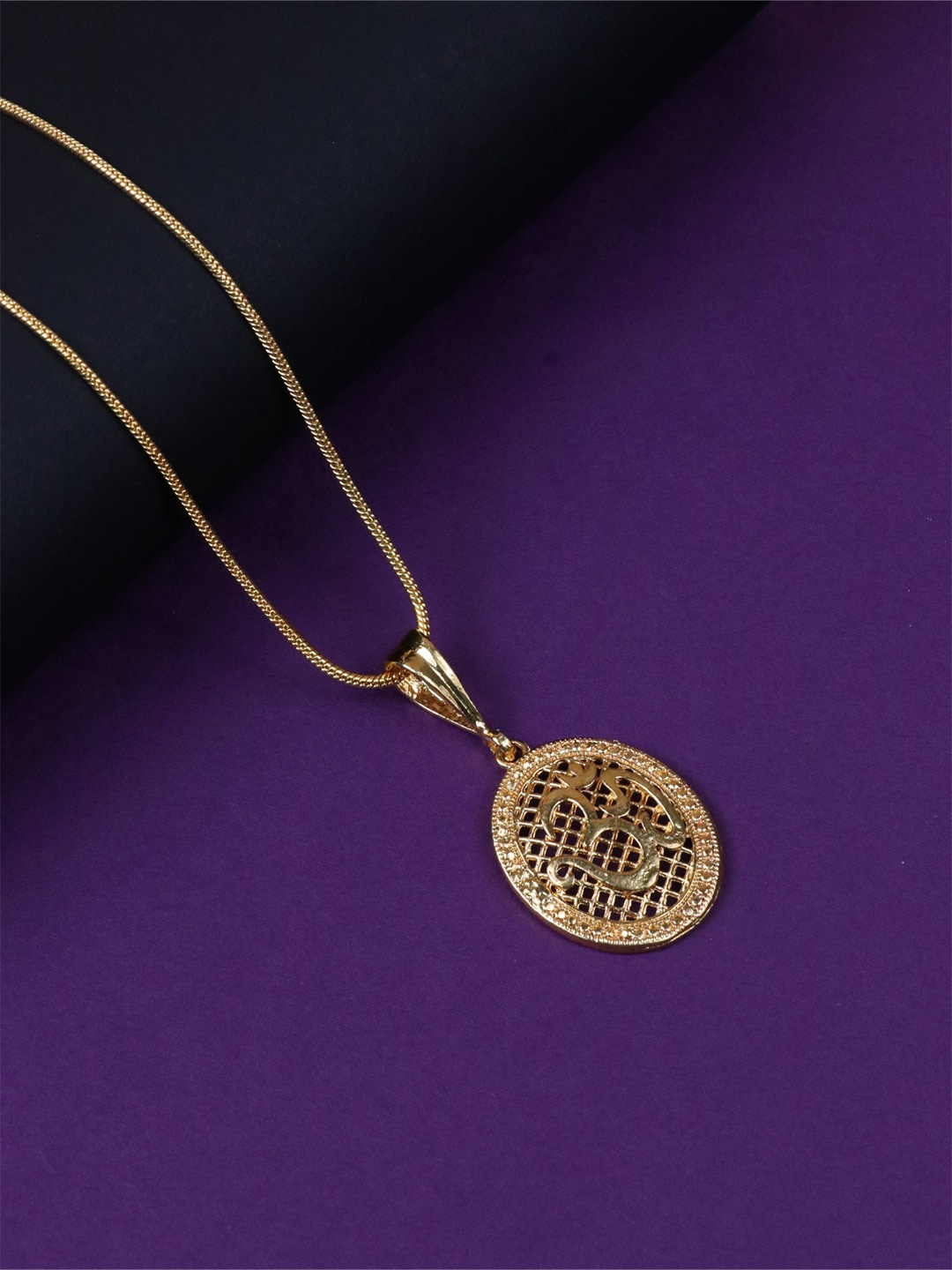 

LAFORWORD Men Gold-Plated Chain With Pendant