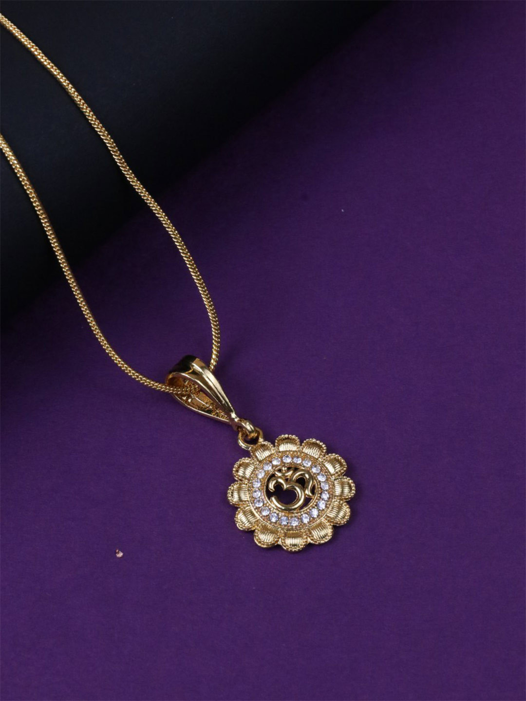 

LAFORWORD Men Brass Gold-Plated Chain