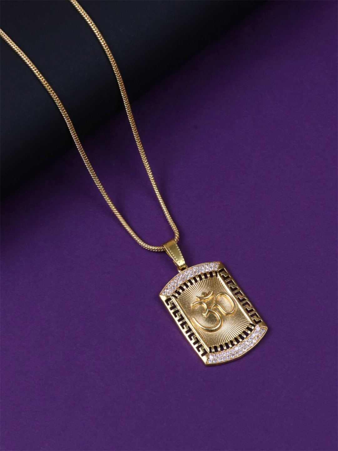 

LAFORWORD Men Gold-Plated Chain With Pendant