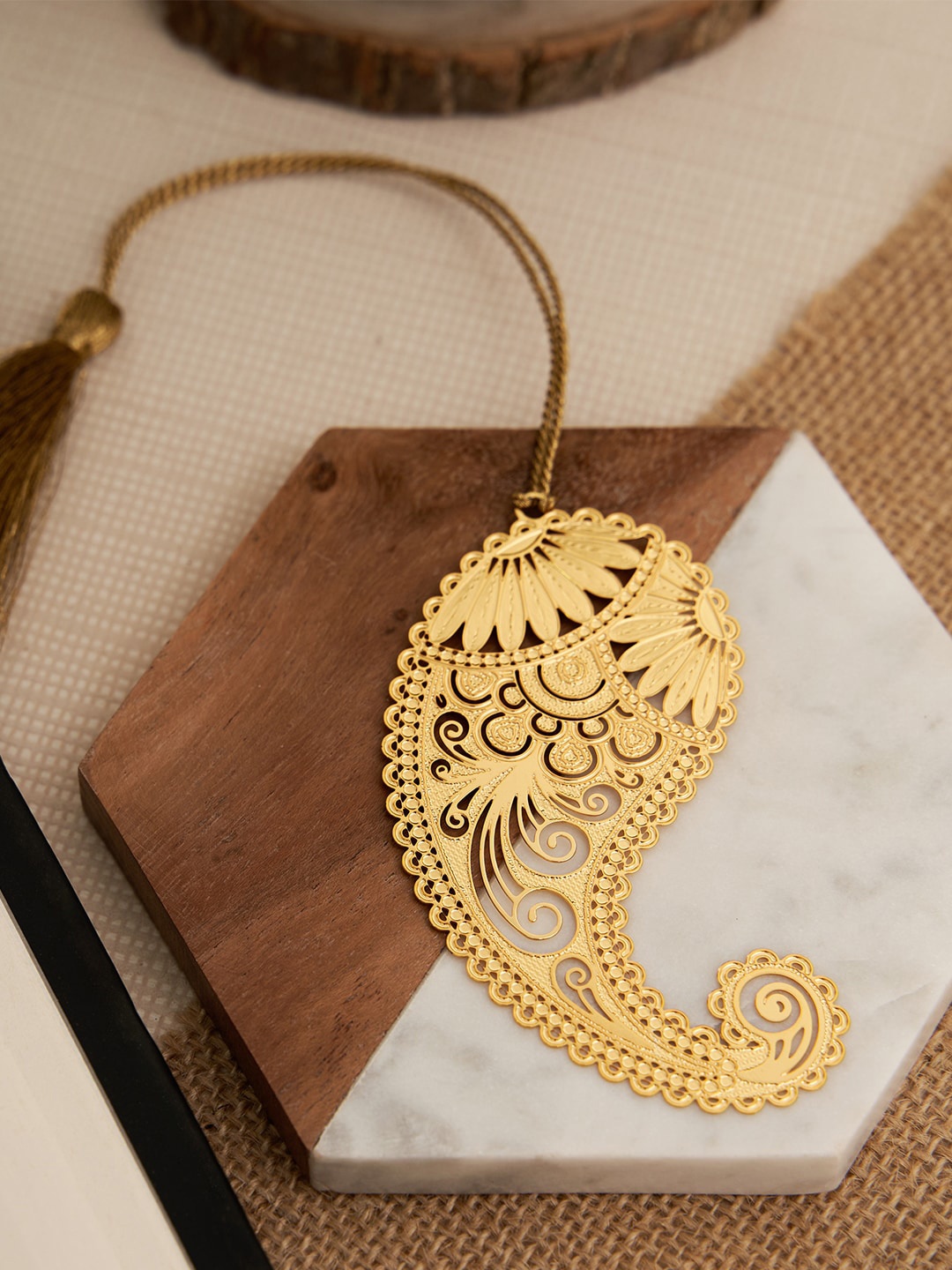 

DecorTwist Paisley Shaped Bookmark, Gold