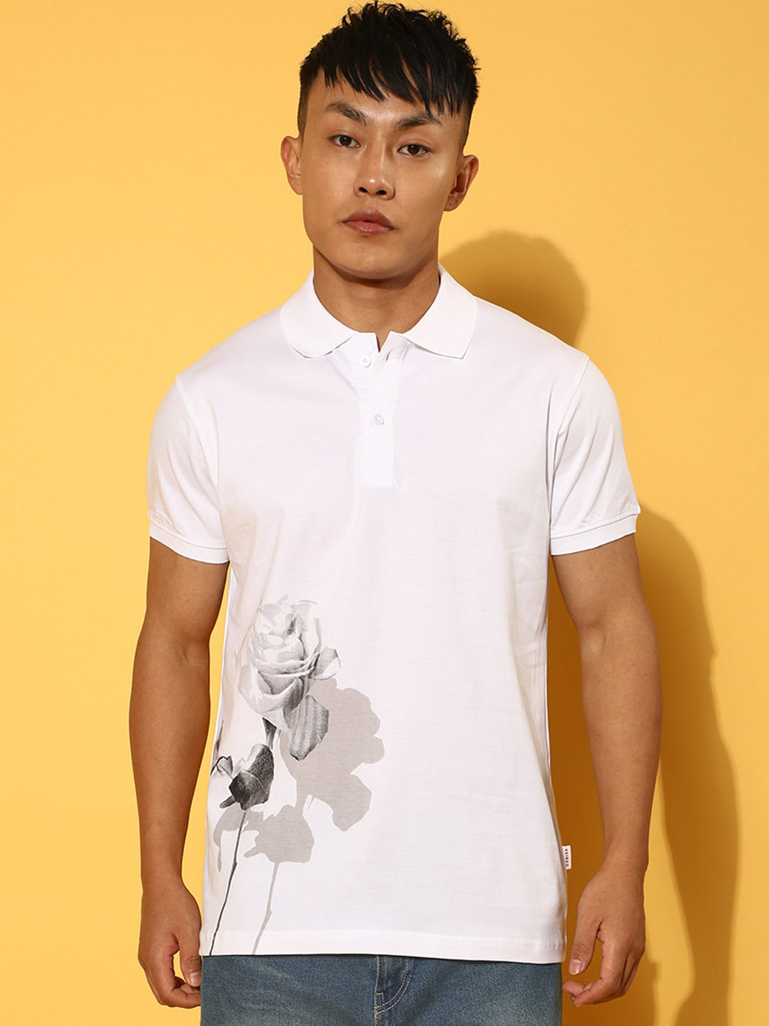 

VEIRDO White Floral Printed Polo Collar Cotton T-shirt