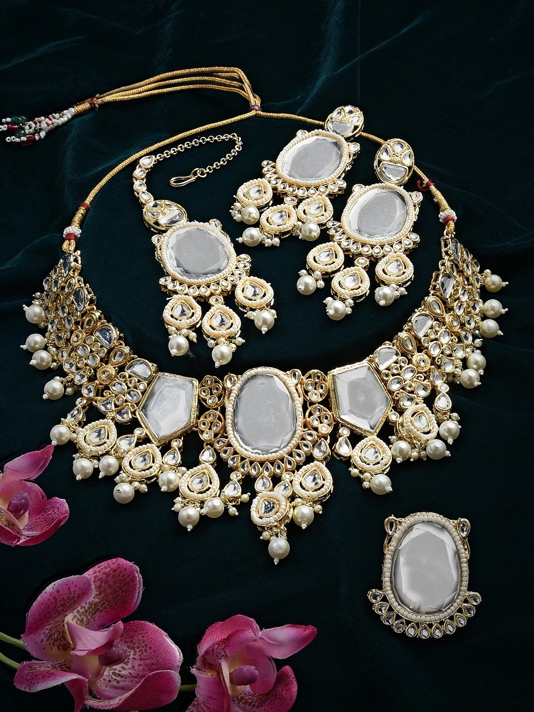 

Zaveri Pearls Gold-Plated Stone-Studded Necklace & Earrings With Maang Tika