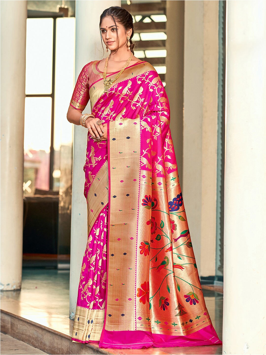 

Satrani Pink & Red Ethnic Woven Design Zari Paithani Saree