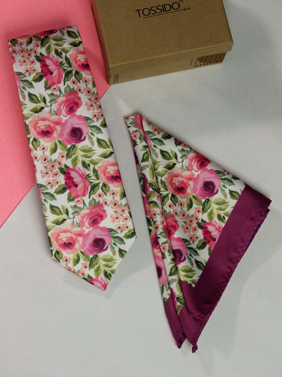 

Tossido Men Set Of 2 Floral Printed Accessory Gift Set, White