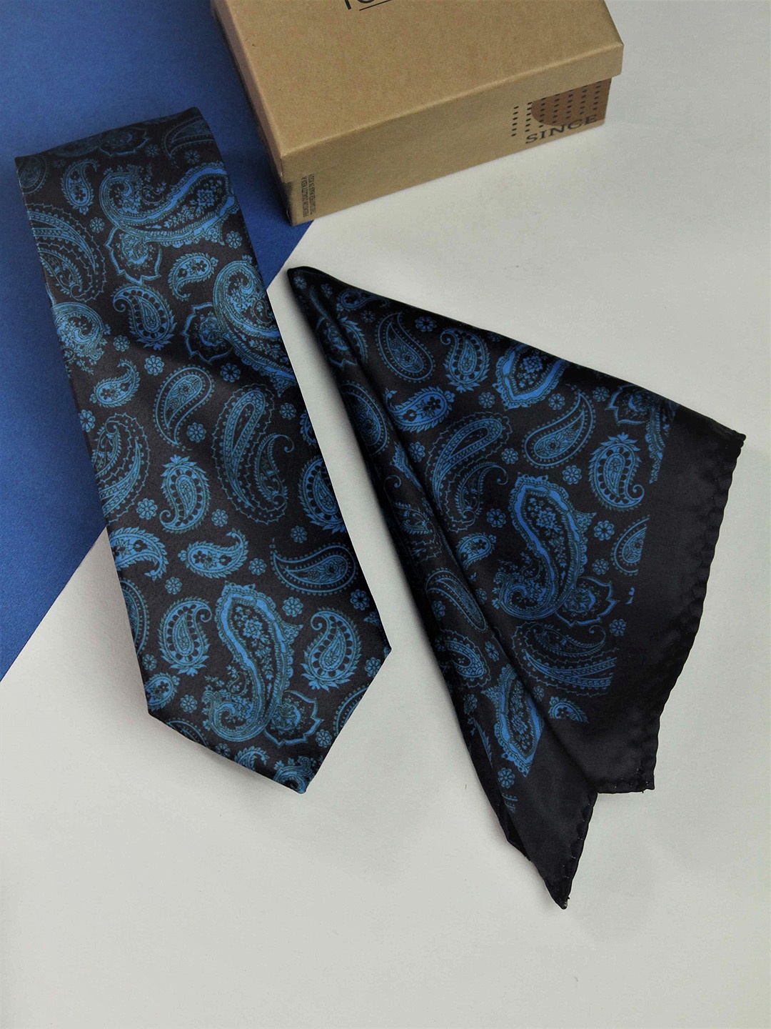 

Tossido Men Set Of 2 Paisley Printed Accessory Gift Set, Blue