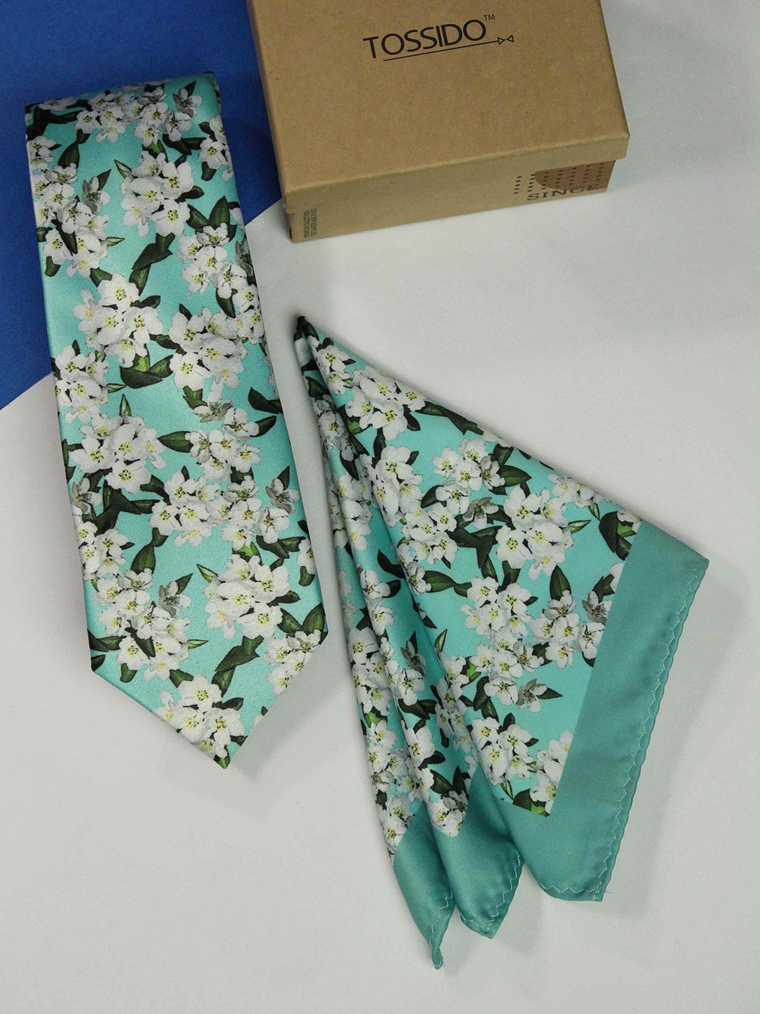 

Tossido Men Set Of 2 Floral Printed Accessory Gift Set, Blue