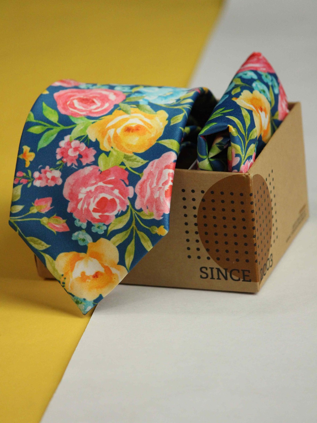 

Tossido Men Set Of 2 Floral Printed Accessory Gift Set, Blue
