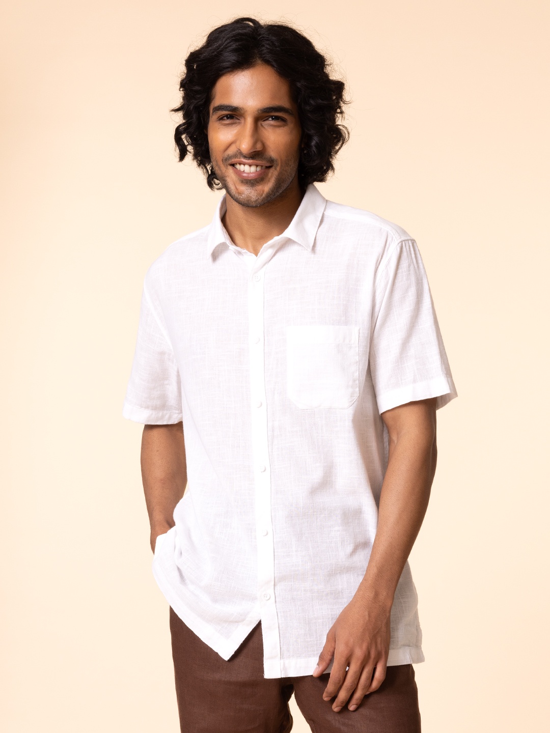 

KINGDOM OF WHITE Men Regular Fit Pure Cotton Short Sleeves Shirt
