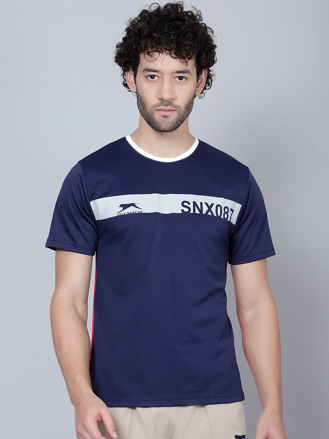 

Shiv Naresh Colourblocked Dri-FIT Technology Casual T-shirt, Navy blue