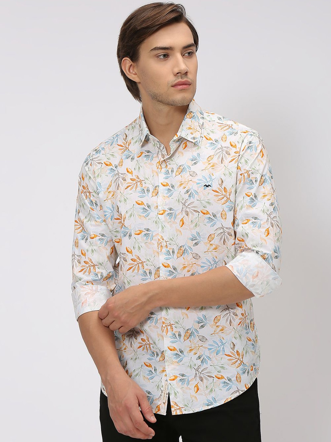 

Mufti Slim Fit Floral Opaque Printed Casual Cotton Linen Shirt, White