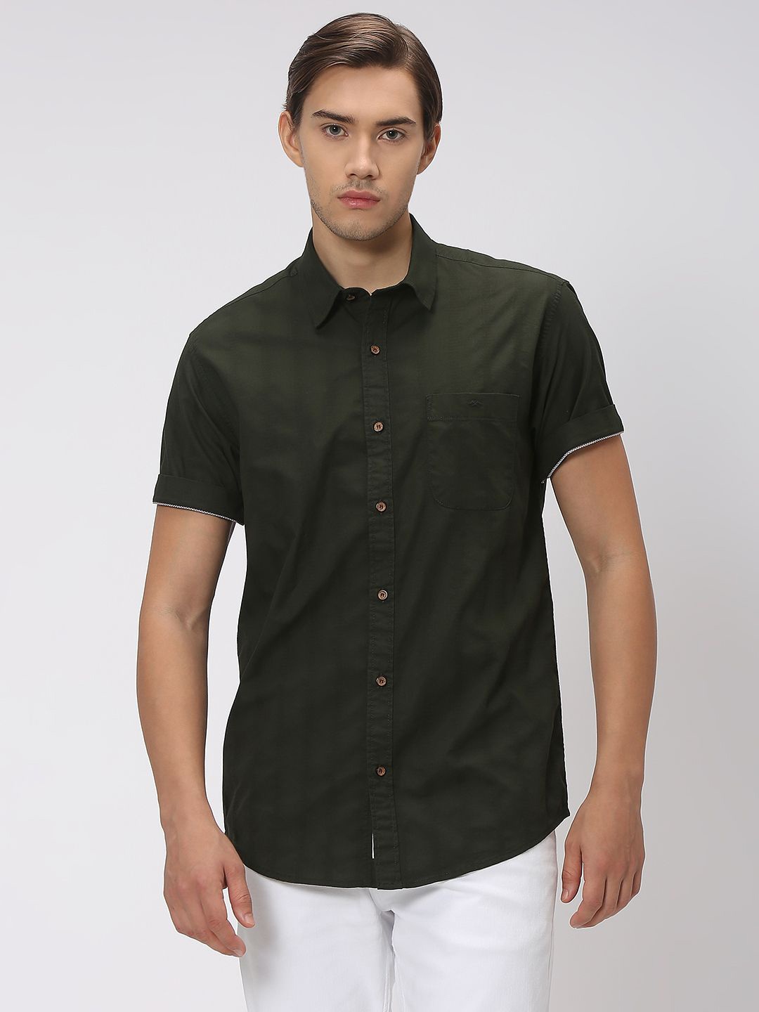 

Mufti Spread Collar Slim Fit Opaque Casual Shirt, Green