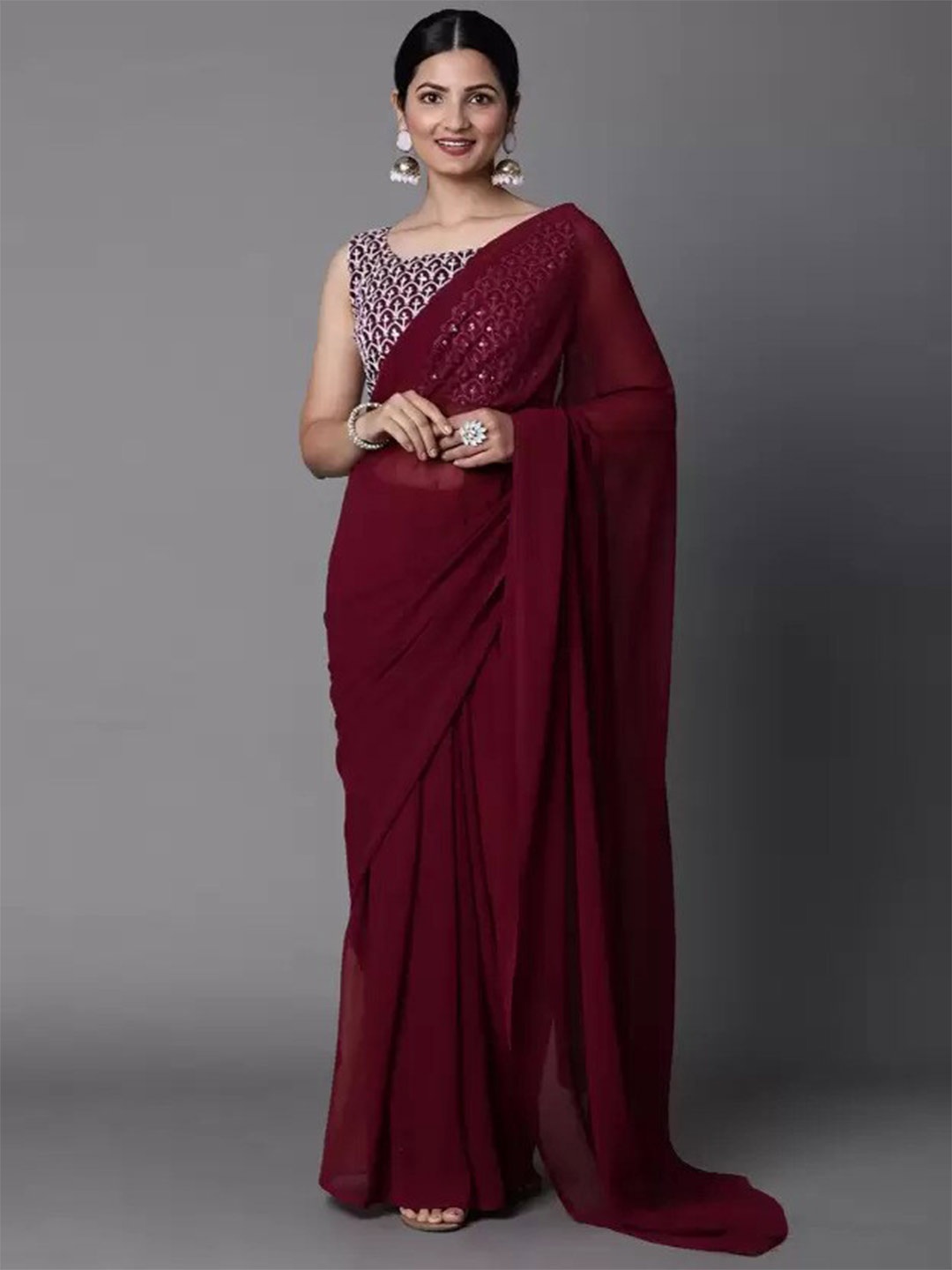 

VILLAGIUS Pure Georgette Saree, Maroon