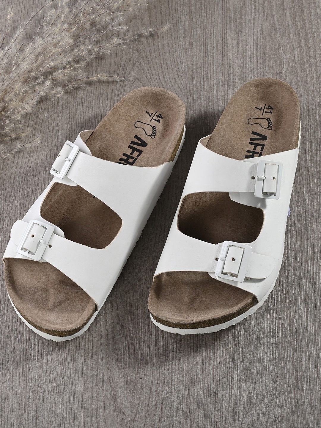 

AfroJack Men Leather Comfort Sandals, White