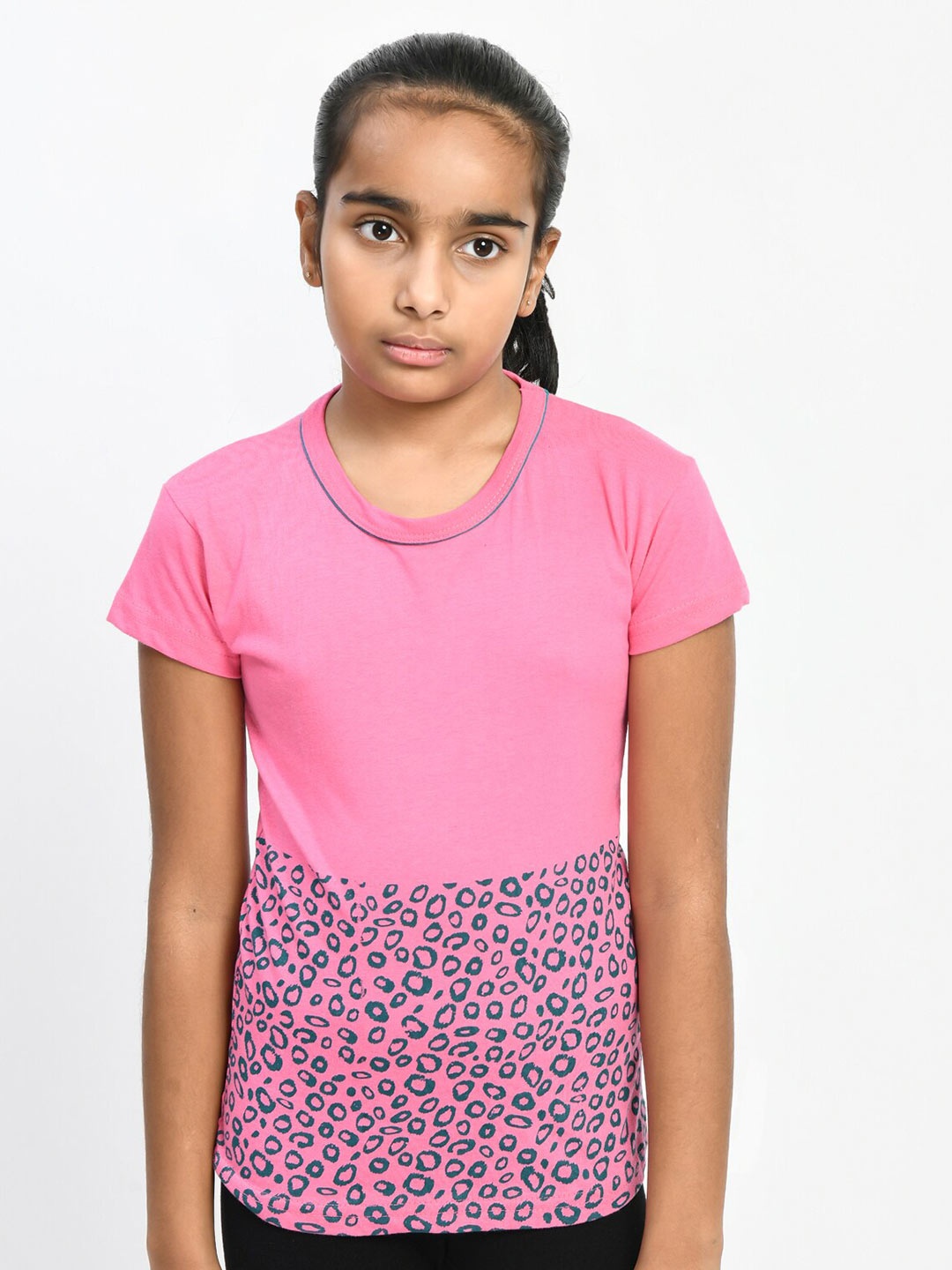 

IndiWeaves Girls Multicoloured 3 V-Neck T-shirt, Multi