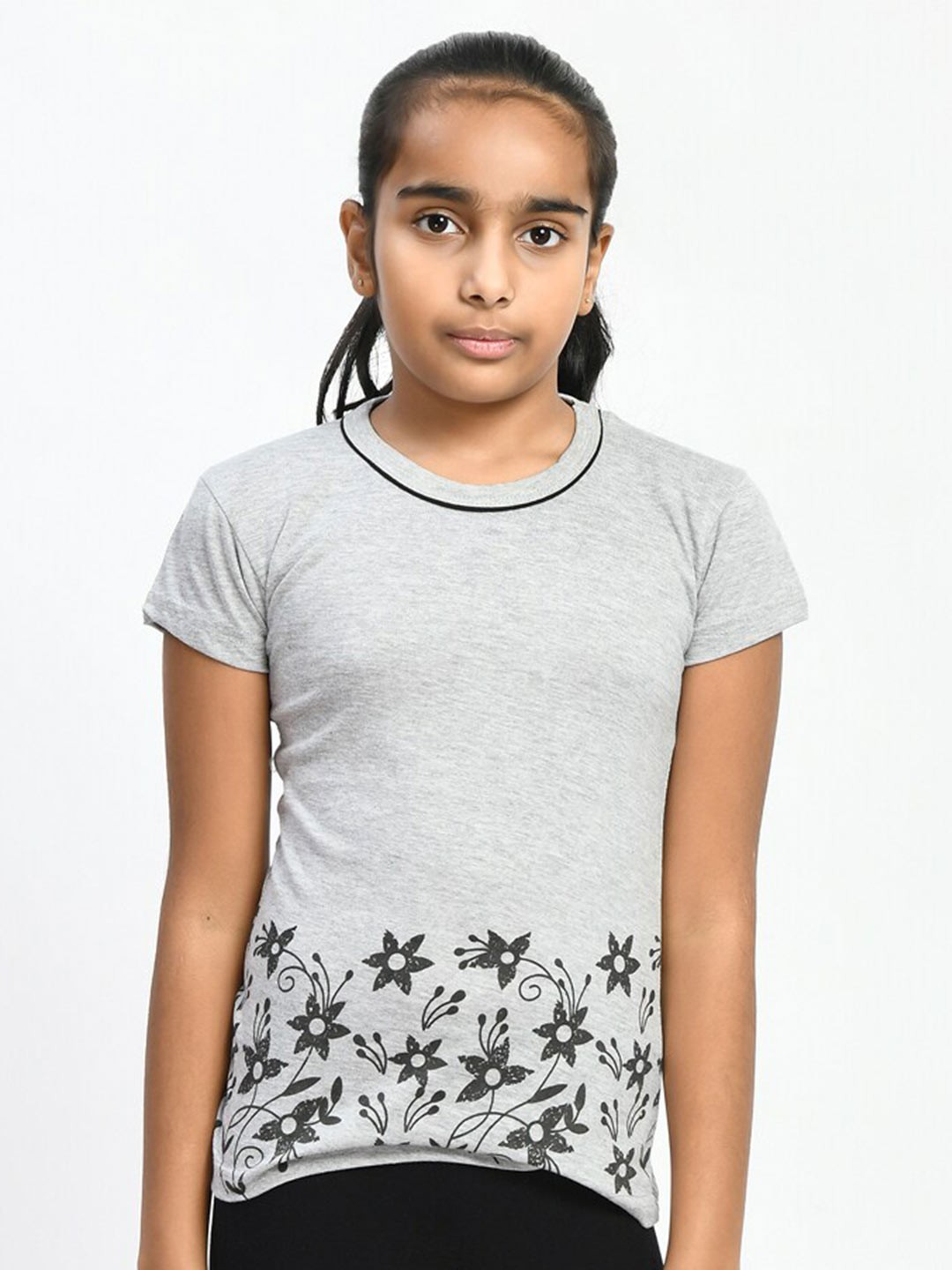 

IndiWeaves Girls Pack Of 4 Floral Printed Pure Cotton T-shirt, Grey